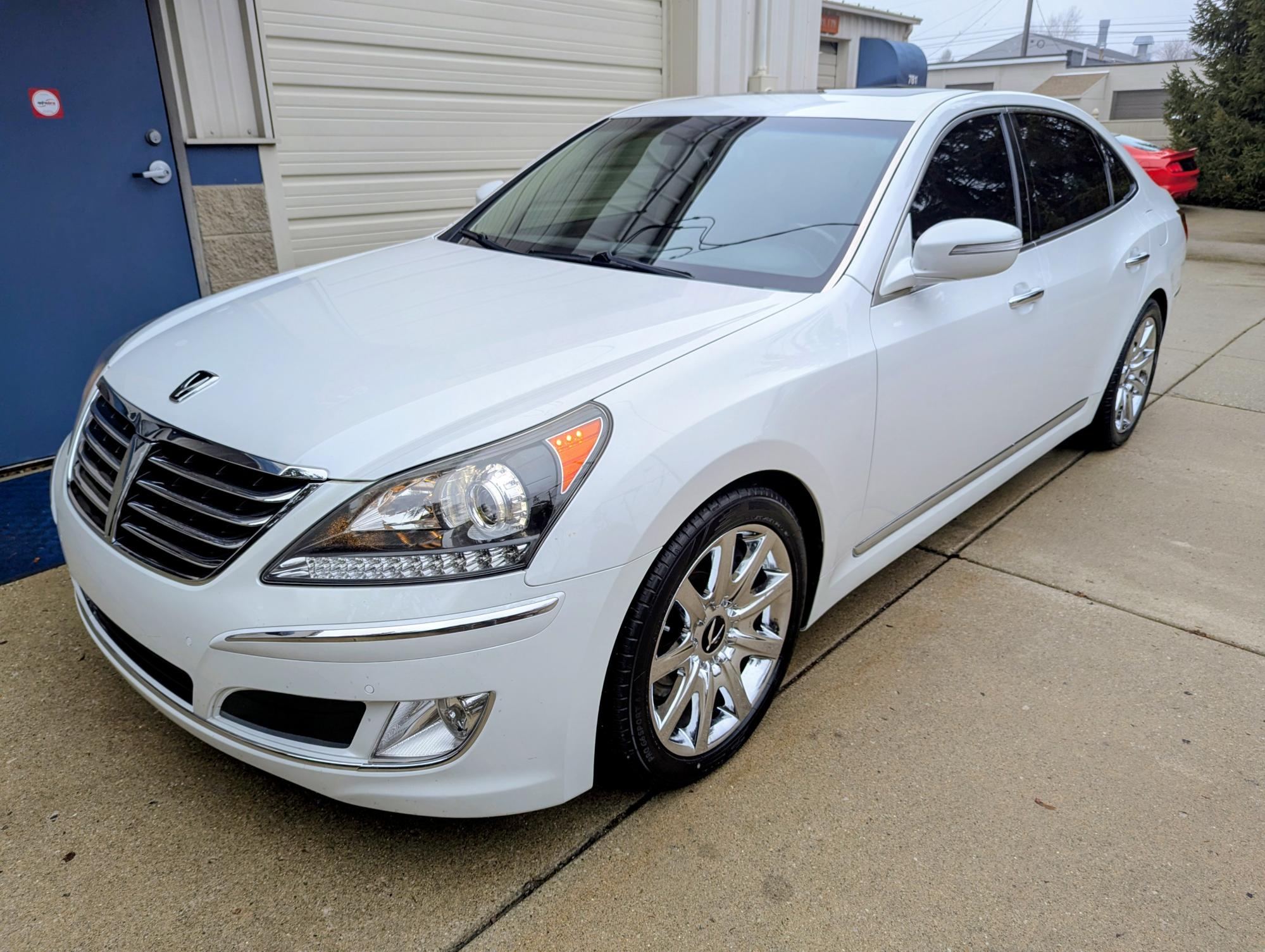 photo of 2013 Hyundai Equus Signature