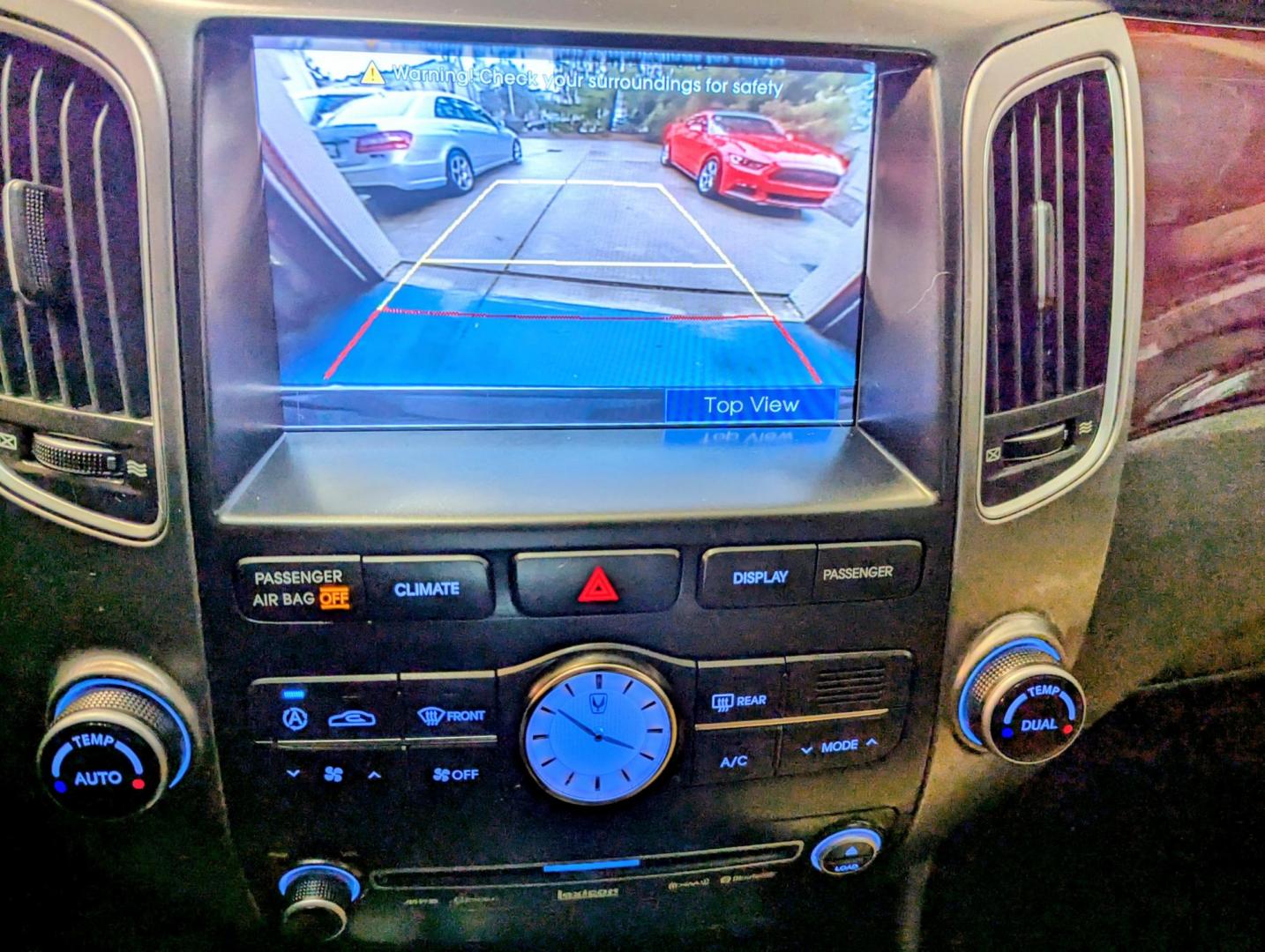 2013 White /Cashmere Hyundai Equus Signature (KMHGH4JH5DU) with an 5.0L V8 DOHC 32V engine, 6-Speed Automatic transmission, located at 603 Amelia Street, Plymouth, MI, 48170, (734) 459-5520, 42.378841, -83.464546 - Vehicles shown by appointment - Please call ahead - 734-459-5520, text 734-658-4573 or contact us via our web site at: http://www.selectmotors.com for complete Inventory, Photos, Videos and FREE Carfax Reports. 2013 Hyundai Equus Signature Edition, White Satin Pearl with Cashmere interior, 100K m - Photo#20