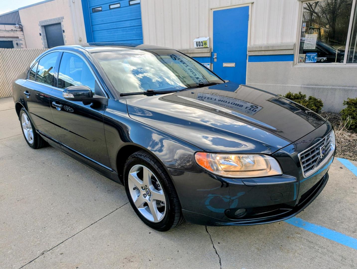 2009 Grey Metallic /Sandstone Beige Leather Volvo S80 T6 AWD (YV1AH992291) with an 3.0L L6 DOHC 24V TURBO engine, 6-Speed Automatic transmission, located at 603 Amelia Street, Plymouth, MI, 48170, (734) 459-5520, 42.378841, -83.464546 - Vehicles shown by appointment - Please call ahead - 734-459-5520, text 734-658-4573 or contact us via our web site at: http://www.selectmotors.com for complete Inventory, Photos, Videos and FREE Carfax Reports. Rare Find: 2009 Volvo S80 T6 AWD – Audiophile’s Dream Experience the perfect blen- Photo#10