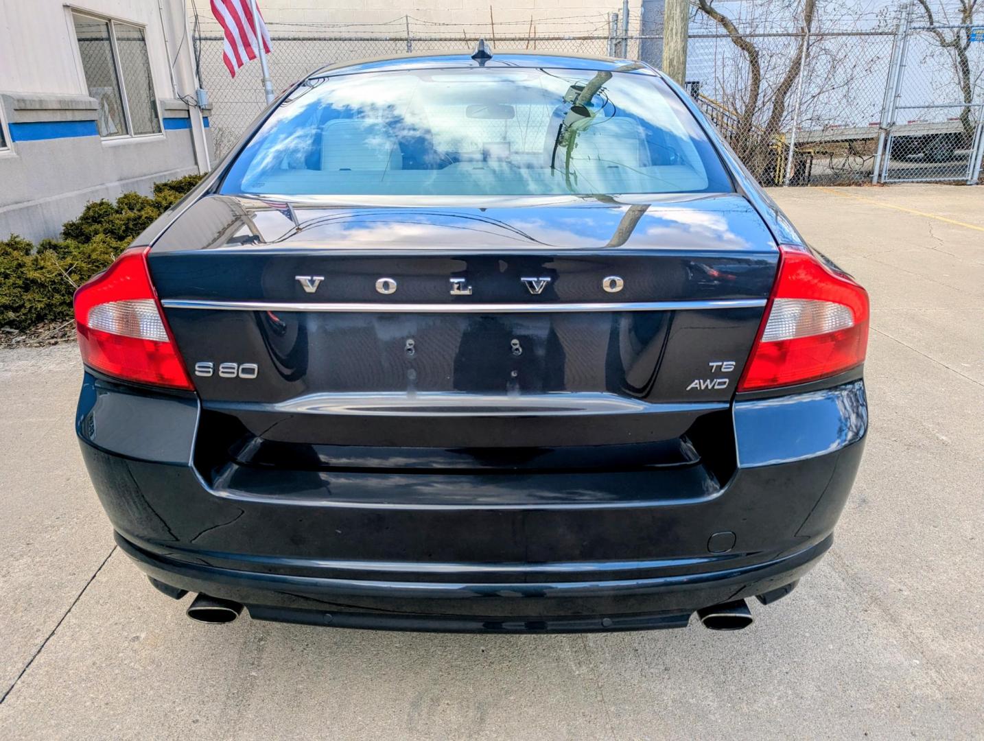 2009 Grey Metallic /Sandstone Beige Leather Volvo S80 T6 AWD (YV1AH992291) with an 3.0L L6 DOHC 24V TURBO engine, 6-Speed Automatic transmission, located at 603 Amelia Street, Plymouth, MI, 48170, (734) 459-5520, 42.378841, -83.464546 - Vehicles shown by appointment - Please call ahead - 734-459-5520, text 734-658-4573 or contact us via our web site at: http://www.selectmotors.com for complete Inventory, Photos, Videos and FREE Carfax Reports. Rare Find: 2009 Volvo S80 T6 AWD – Audiophile’s Dream Experience the perfect blen- Photo#13
