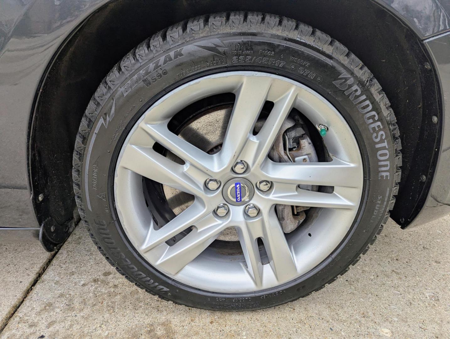 2015 Saville Grey Metallic /Black Leather Volvo S60 2.5 Platinum 4WD (YV1612TM3F1) with an 2.5L L5 DOHC 20V engine, 6-Speed Automatic transmission, located at 603 Amelia Street, Plymouth, MI, 48170, (734) 459-5520, 42.378841, -83.464546 - Vehicles shown by appointment - Please call ahead - 734-459-5520, text 734-658-4573 or contact us via our web site at: http://www.selectmotors.com for complete Inventory, Photos, Videos and FREE Carfax Reports. Rare Find: 2015.5 Volvo S60 T5 AWD Platinum Edition Pristine Condition | One Owner | L- Photo#14