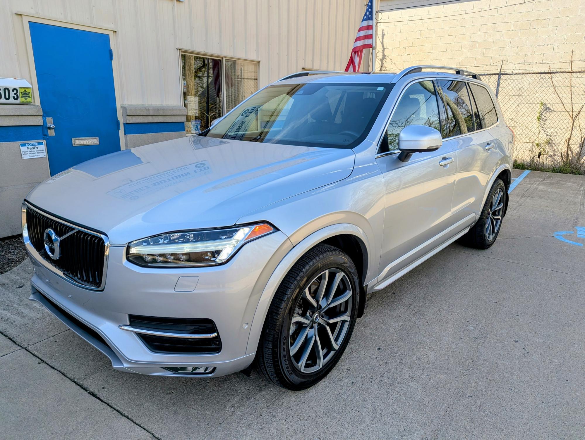 photo of 2016 Volvo XC90 T6 Momentum