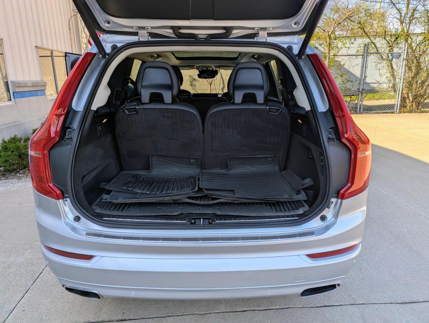 2016 Silver Metallic /Black Leather Volvo XC90 T6 Momentum (YV4A22PK5G1) with an 2.0L L4 DOHC 16V engine, 8A transmission, located at 603 Amelia Street, Plymouth, MI, 48170, (734) 459-5520, 42.378841, -83.464546 - Vehicles shown by appointment - Please call ahead - 734-459-5520, text 734-658-4573 or contact us via our web site at: http://www.selectmotors.com for complete Inventory, Photos, Videos and FREE Carfax Reports. 2016 Volvo XC90 T6 Momentum – Pristine One-Owner Luxury SUV Experience the perfect - Photo#18