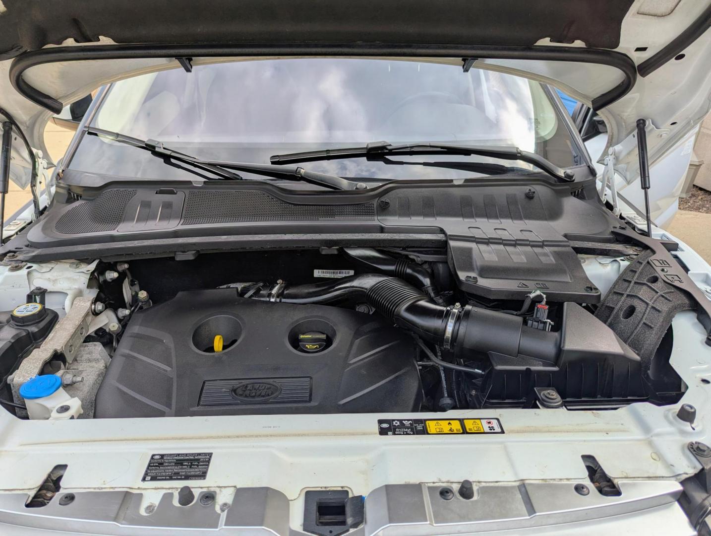 2015 White /Tan/Ivory/Espresso Land Rover Range Rover Evoque Prestige Premium 5-Door (SALVV2BG5FH) with an 2.0L L4 DOHC 24V TURBO engine, 9-Speed Automatic transmission, located at 603 Amelia Street, Plymouth, MI, 48170, (734) 459-5520, 42.378841, -83.464546 - Photo#16