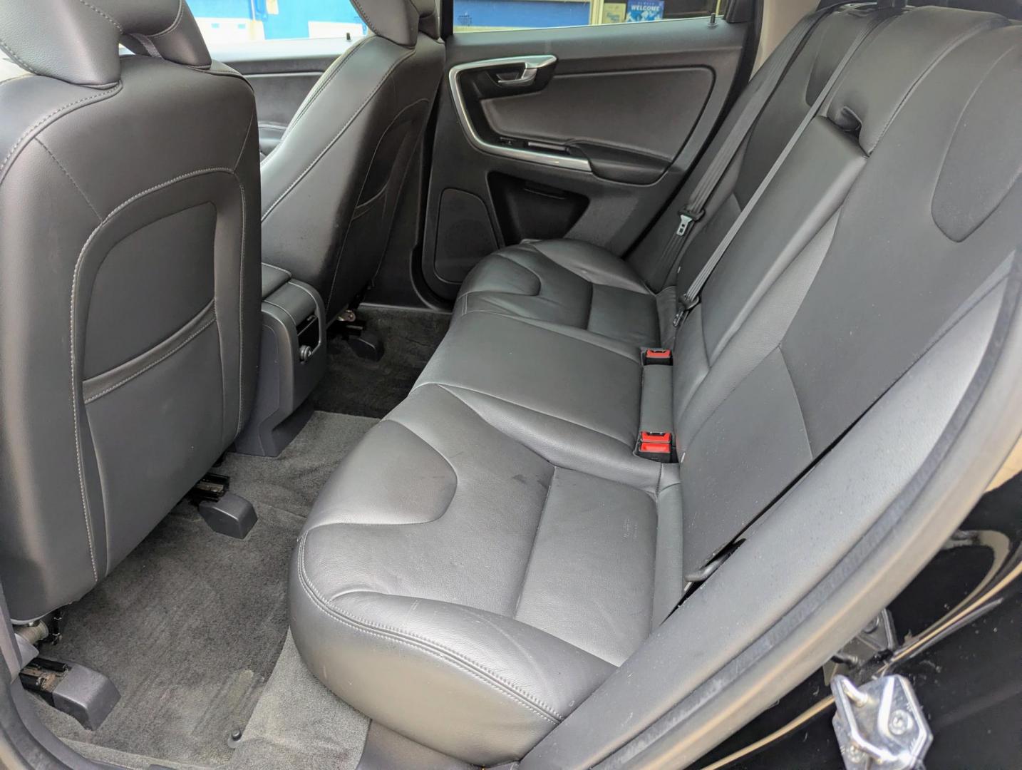 2015 Black /Black Leather Volvo XC60 T6 Premier AWD (YV4902RK6F2) with an 3.0L L6 DOHC 24V TURBO engine, 6-Speed Automatic transmission, located at 603 Amelia Street, Plymouth, MI, 48170, (734) 459-5520, 42.378841, -83.464546 - Vehicles shown by appointment - Please call ahead - 734-459-5520, text 734-658-4573 or contact us via our web site at: http://www.selectmotors.com for complete Inventory, Photos, Videos and FREE Carfax Reports. 2015.5 Volvo XC60 T6 AWD – Luxury, Power & Safety Price: $11,995 (Warranty Included - Photo#5