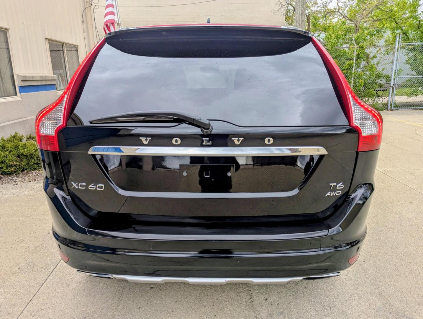 2015 Black /Black Leather Volvo XC60 T6 Premier AWD (YV4902RK6F2) with an 3.0L L6 DOHC 24V TURBO engine, 6-Speed Automatic transmission, located at 603 Amelia Street, Plymouth, MI, 48170, (734) 459-5520, 42.378841, -83.464546 - Vehicles shown by appointment - Please call ahead - 734-459-5520, text 734-658-4573 or contact us via our web site at: http://www.selectmotors.com for complete Inventory, Photos, Videos and FREE Carfax Reports. 2015.5 Volvo XC60 T6 AWD – Luxury, Power & Safety Price: $11,995 (Warranty Included - Photo#14
