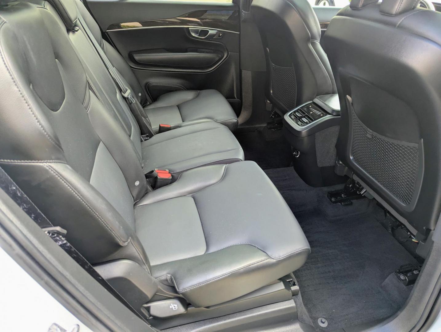 2019 White /Black Leather Volvo XC90 T5 Momentum (YV4102PK8K1) with an 2.0L L4 DOHC 16V engine, 8A transmission, located at 603 Amelia Street, Plymouth, MI, 48170, (734) 459-5520, 42.378841, -83.464546 - Vehicles shown by appointment - Please call ahead - 734-459-5520, text 734-658-4573 or contact us via our web site at: http://www.selectmotors.com for complete Inventory, Photos, Videos and FREE Carfax Reports. 2019 Volvo XC90 T5 Momentum – One Owner, Impeccable Condition Price: $17,995 Milea - Photo#4