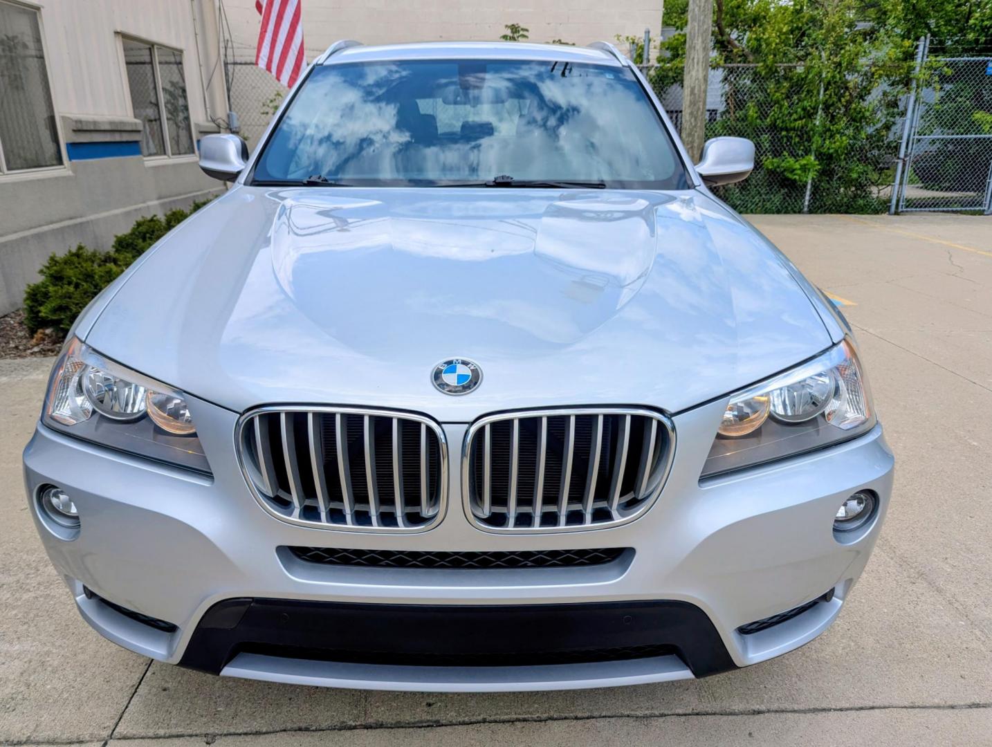 2013 Silver Metallic /Black Leather BMW X3 xDrive28i (5UXWX9C53D0) with an 3.0L L6 DOHC 24V engine, 8-Speed Automatic transmission, located at 603 Amelia Street, Plymouth, MI, 48170, (734) 459-5520, 42.378841, -83.464546 - Vehicles shown by appointment - Please call ahead - 734-459-5520, text 734-658-4573 or contact us via our web site at: http://www.selectmotors.com for complete Inventory, Photos, Videos and FREE Carfax Reports. 2013 BMW X3 xDrive28i – Loaded & Meticulously Maintained Price: $9,995 (Warranty & - Photo#1