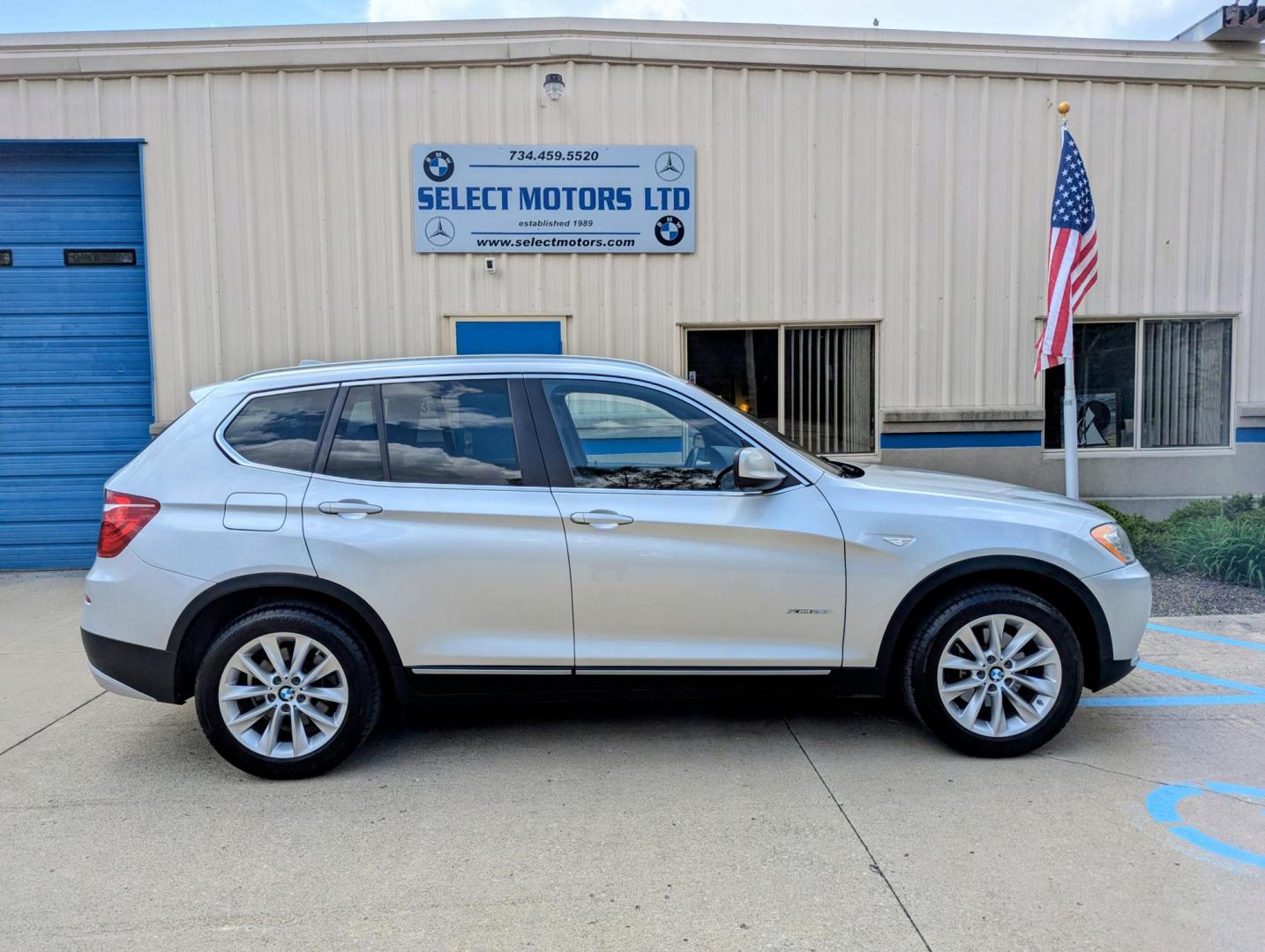 2013 Silver Metallic /Black Leather BMW X3 xDrive28i (5UXWX9C53D0) with an 3.0L L6 DOHC 24V engine, 8-Speed Automatic transmission, located at 603 Amelia Street, Plymouth, MI, 48170, (734) 459-5520, 42.378841, -83.464546 - Vehicles shown by appointment - Please call ahead - 734-459-5520, text 734-658-4573 or contact us via our web site at: http://www.selectmotors.com for complete Inventory, Photos, Videos and FREE Carfax Reports. 2013 BMW X3 xDrive28i – Loaded & Meticulously Maintained Price: $9,995 (Warranty & - Photo#12