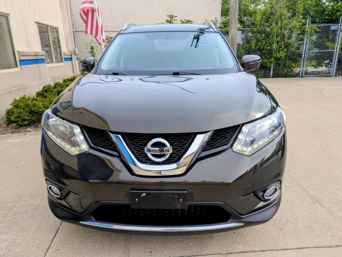 2016 Midnight Jade Metallic /Black Leather Nissan Rogue S AWD (5N1AT2MV3GC) with an 2.5L L4 DOHC 16V engine, CVT transmission, located at 603 Amelia Street, Plymouth, MI, 48170, (734) 459-5520, 42.378841, -83.464546 - Photo#1