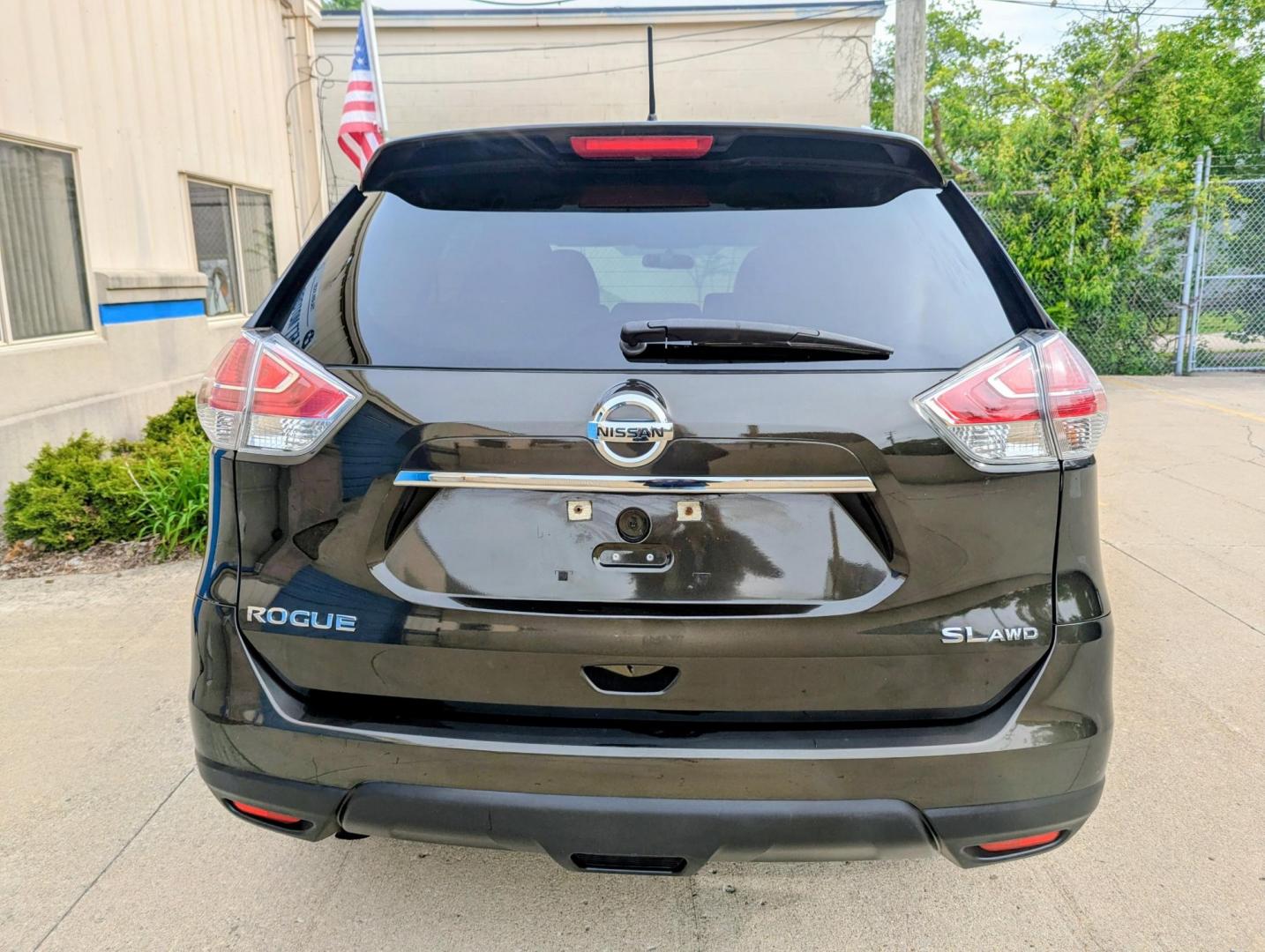 2016 Midnight Jade Metallic /Black Leather Nissan Rogue S AWD (5N1AT2MV3GC) with an 2.5L L4 DOHC 16V engine, CVT transmission, located at 603 Amelia Street, Plymouth, MI, 48170, (734) 459-5520, 42.378841, -83.464546 - Photo#13