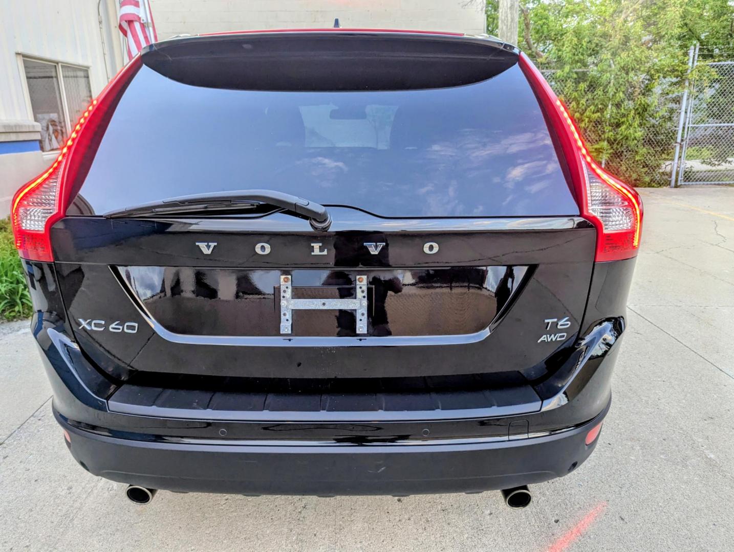 2013 Black /Black Leather Volvo XC60 T6 AWD (YV4902DZXD2) with an 3.0L L6 DOHC 24V TURBO engine, 6-Speed Automatic transmission, located at 603 Amelia Street, Plymouth, MI, 48170, (734) 459-5520, 42.378841, -83.464546 - Vehicles shown by appointment - Please call ahead - 734-459-5520, text 734-658-4573 or contact us via our web site at: http://www.selectmotors.com for complete Inventory, Photos, Videos and FREE Carfax Reports. 2013 Volvo XC60 T6 AWD Premier Plus Price: $9,995 (Price includes warranty and docume- Photo#12