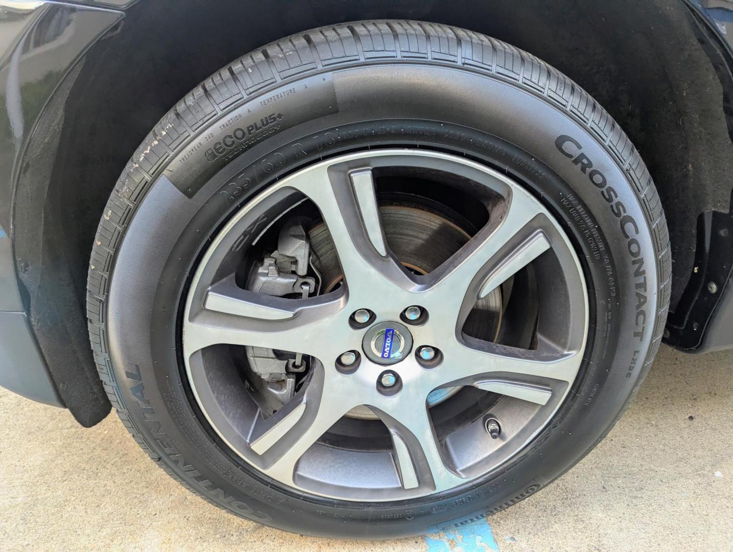 2013 Black /Black Leather Volvo XC60 T6 AWD (YV4902DZXD2) with an 3.0L L6 DOHC 24V TURBO engine, 6-Speed Automatic transmission, located at 603 Amelia Street, Plymouth, MI, 48170, (734) 459-5520, 42.378841, -83.464546 - Vehicles shown by appointment - Please call ahead - 734-459-5520, text 734-658-4573 or contact us via our web site at: http://www.selectmotors.com for complete Inventory, Photos, Videos and FREE Carfax Reports. 2013 Volvo XC60 T6 AWD Premier Plus Price: $9,995 (Price includes warranty and docume- Photo#15