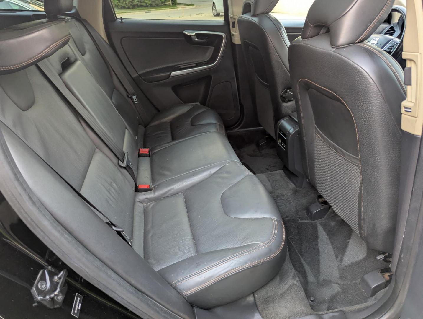 2013 Black /Black Leather Volvo XC60 T6 AWD (YV4902DZXD2) with an 3.0L L6 DOHC 24V TURBO engine, 6-Speed Automatic transmission, located at 603 Amelia Street, Plymouth, MI, 48170, (734) 459-5520, 42.378841, -83.464546 - Vehicles shown by appointment - Please call ahead - 734-459-5520, text 734-658-4573 or contact us via our web site at: http://www.selectmotors.com for complete Inventory, Photos, Videos and FREE Carfax Reports. 2013 Volvo XC60 T6 AWD Premier Plus Price: $9,995 (Price includes warranty and docume- Photo#16
