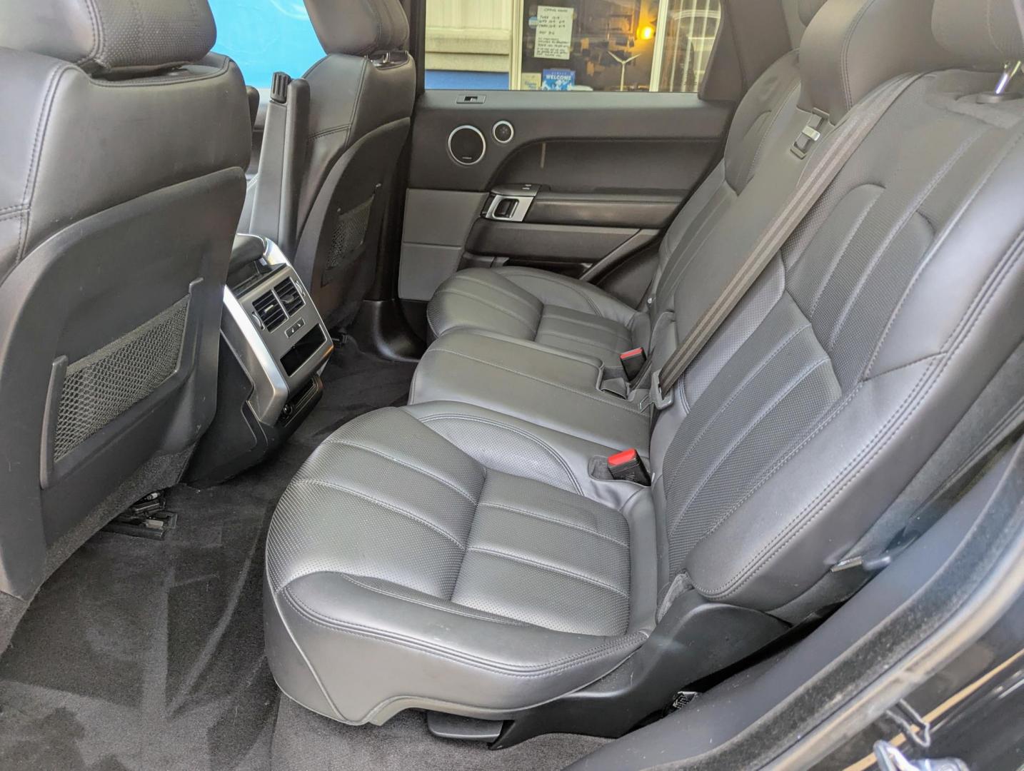2017 Black /Black Land Rover Range Rover Sport HSE (SALWR2FV1HA) with an 3.0L V6 24V DOHC SUPERCHARGED engine, 8A transmission, located at 603 Amelia Street, Plymouth, MI, 48170, (734) 459-5520, 42.378841, -83.464546 - Vehicles shown by appointment - Please call ahead - 734-459-5520, text 734-658-4573 or contact us via our web site at: http://www.selectmotors.com for complete Inventory, Photos, Videos and FREE Carfax Reports. 2017 Range Rover Sport HSE – Outstanding Condition! Price: $21,995 Mileage: 56,0- Photo#6