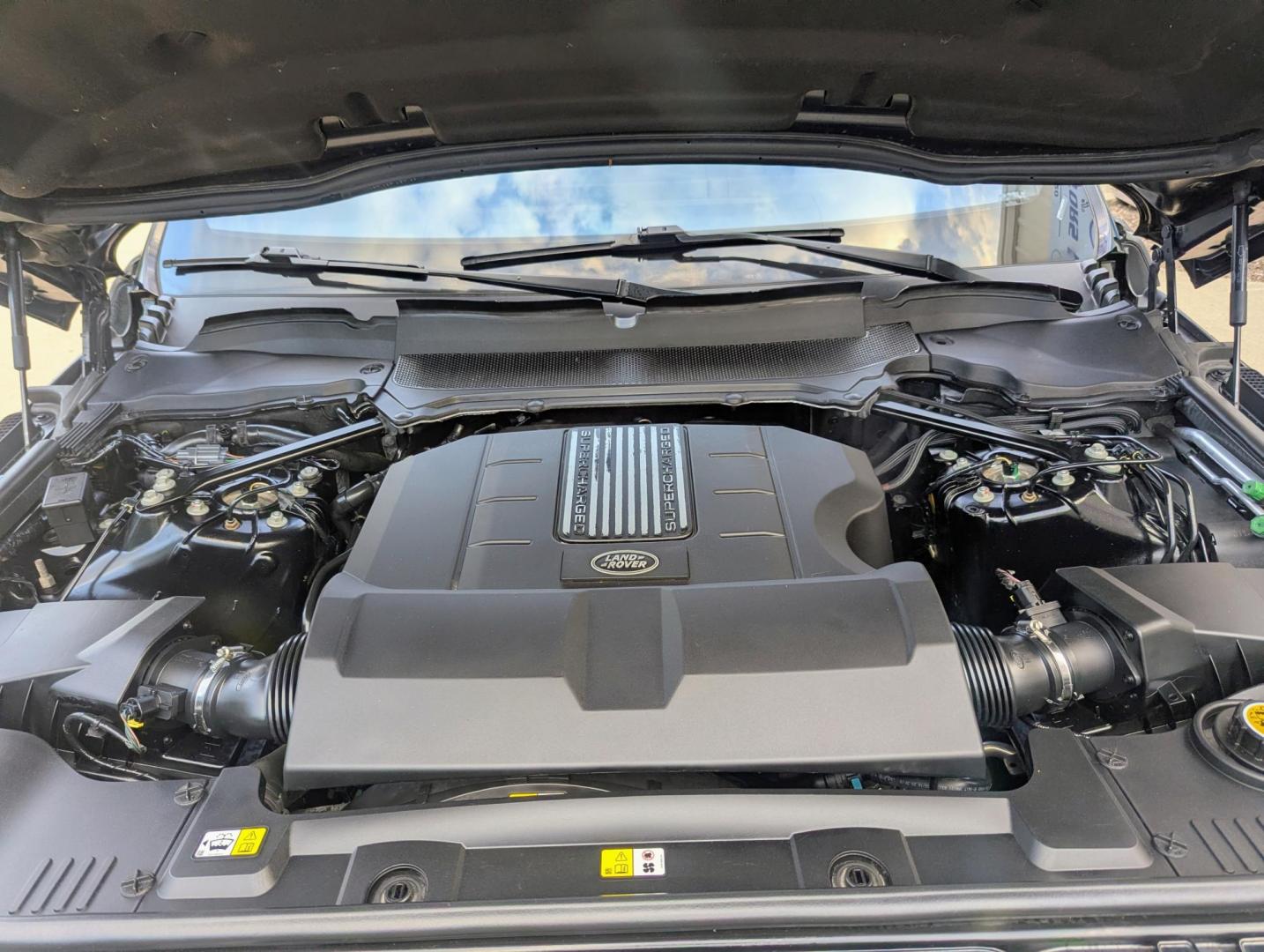 2017 Black /Black Land Rover Range Rover Sport HSE (SALWR2FV1HA) with an 3.0L V6 24V DOHC SUPERCHARGED engine, 8A transmission, located at 603 Amelia Street, Plymouth, MI, 48170, (734) 459-5520, 42.378841, -83.464546 - Vehicles shown by appointment - Please call ahead - 734-459-5520, text 734-658-4573 or contact us via our web site at: http://www.selectmotors.com for complete Inventory, Photos, Videos and FREE Carfax Reports. 2017 Range Rover Sport HSE – Outstanding Condition! Price: $21,995 Mileage: 56,0- Photo#15
