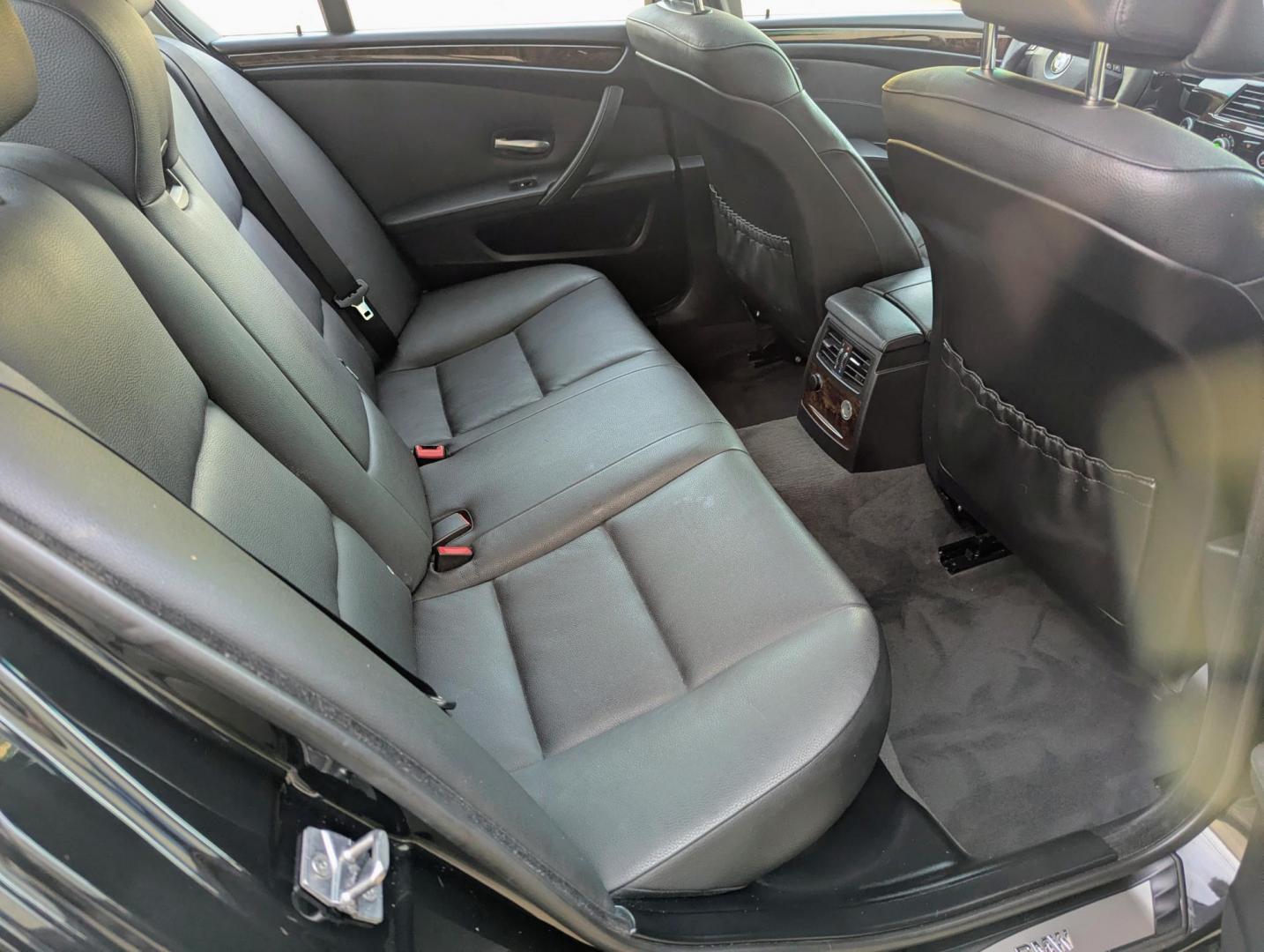 2010 Black /Black Dakota Leather BMW 5-Series 528xi (WBANV1C5XAC) with an 3.0L L6 DOHC 24V engine, Automatic transmission, located at 603 Amelia Street, Plymouth, MI, 48170, (734) 459-5520, 42.378841, -83.464546 - Vehicles shown by appointment - Please call ahead - 734-459-5520, text 734-658-4573 or contact us via our web site at: http://www.selectmotors.com for complete Inventory, Photos, Videos and FREE Carfax Reports. 2010 BMW 528xi – All-Wheel Drive Price: $8,995 (Documentary Fee & Warranty Included- Photo#9
