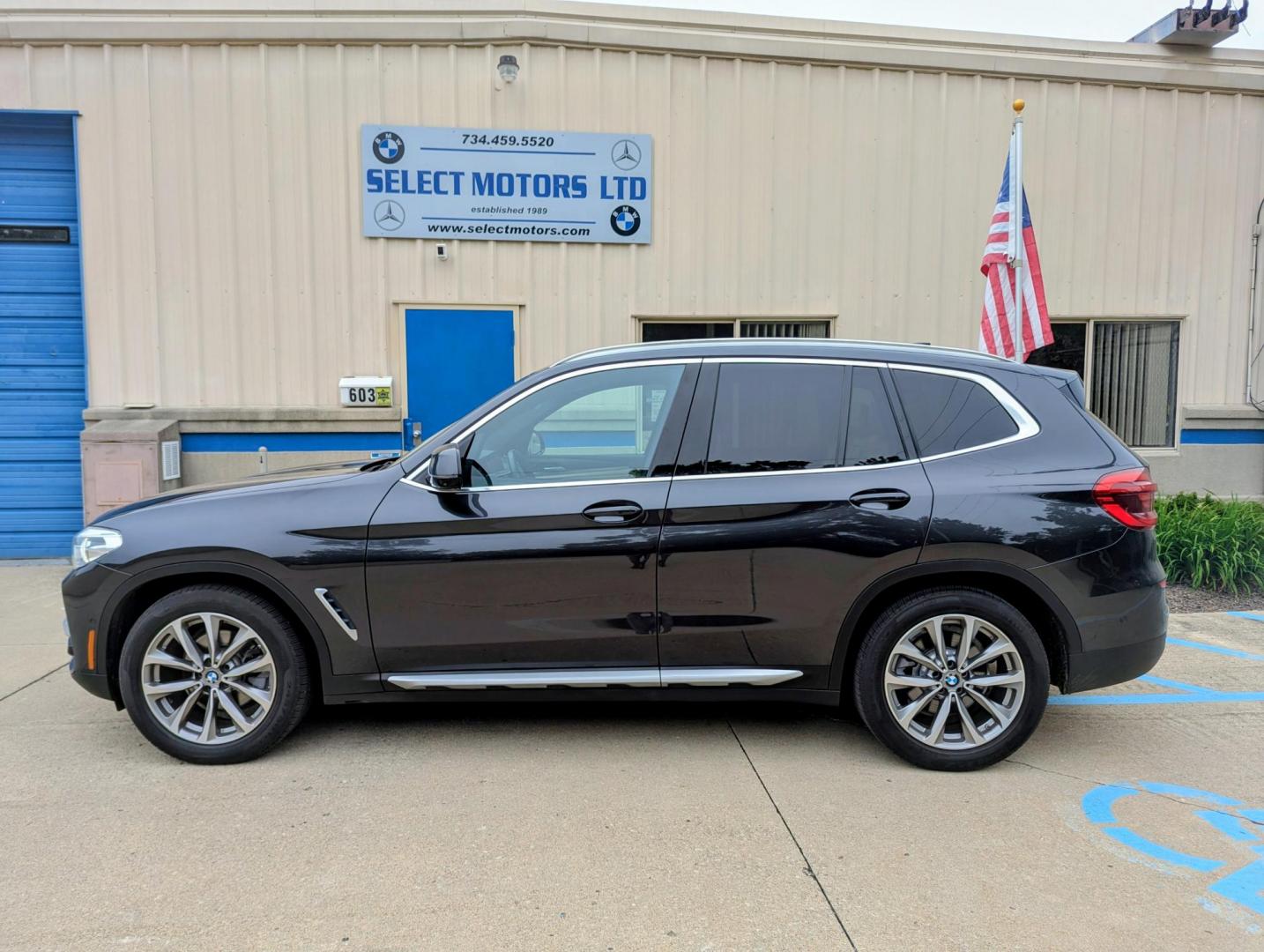 2019 Graphite Grey Metallic /Beige Leather BMW X3 xDrive30i (5UXTR9C51KL) with an 2.0L L4 DOHC 16V engine, 8A transmission, located at 603 Amelia Street, Plymouth, MI, 48170, (734) 459-5520, 42.378841, -83.464546 - Vehicles shown by appointment - Please call ahead - 734-459-5520, text 734-658-4573 or contact us via our web site at: http://www.selectmotors.com for complete Inventory, Photos, Videos and FREE Carfax Reports. 2019 BMW X3 xDrive30i Price: $18,995 | Warranty Included Take a look at this ex- Photo#2