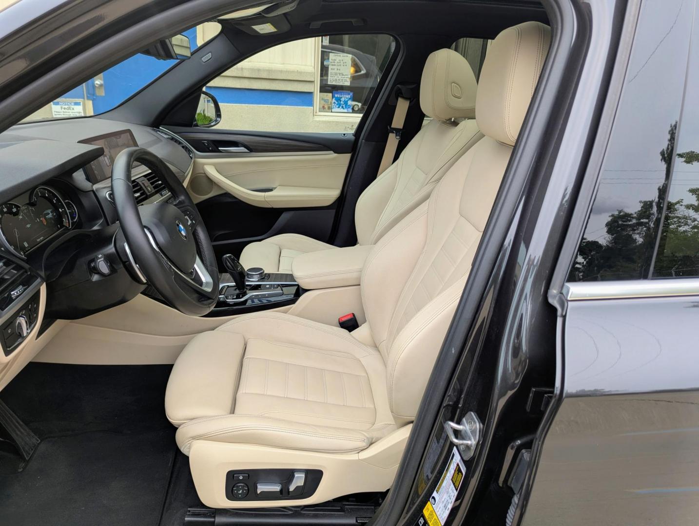2019 Graphite Grey Metallic /Beige Leather BMW X3 xDrive30i (5UXTR9C51KL) with an 2.0L L4 DOHC 16V engine, 8A transmission, located at 603 Amelia Street, Plymouth, MI, 48170, (734) 459-5520, 42.378841, -83.464546 - Vehicles shown by appointment - Please call ahead - 734-459-5520, text 734-658-4573 or contact us via our web site at: http://www.selectmotors.com for complete Inventory, Photos, Videos and FREE Carfax Reports. 2019 BMW X3 xDrive30i Price: $18,995 | Warranty Included Take a look at this ex- Photo#4