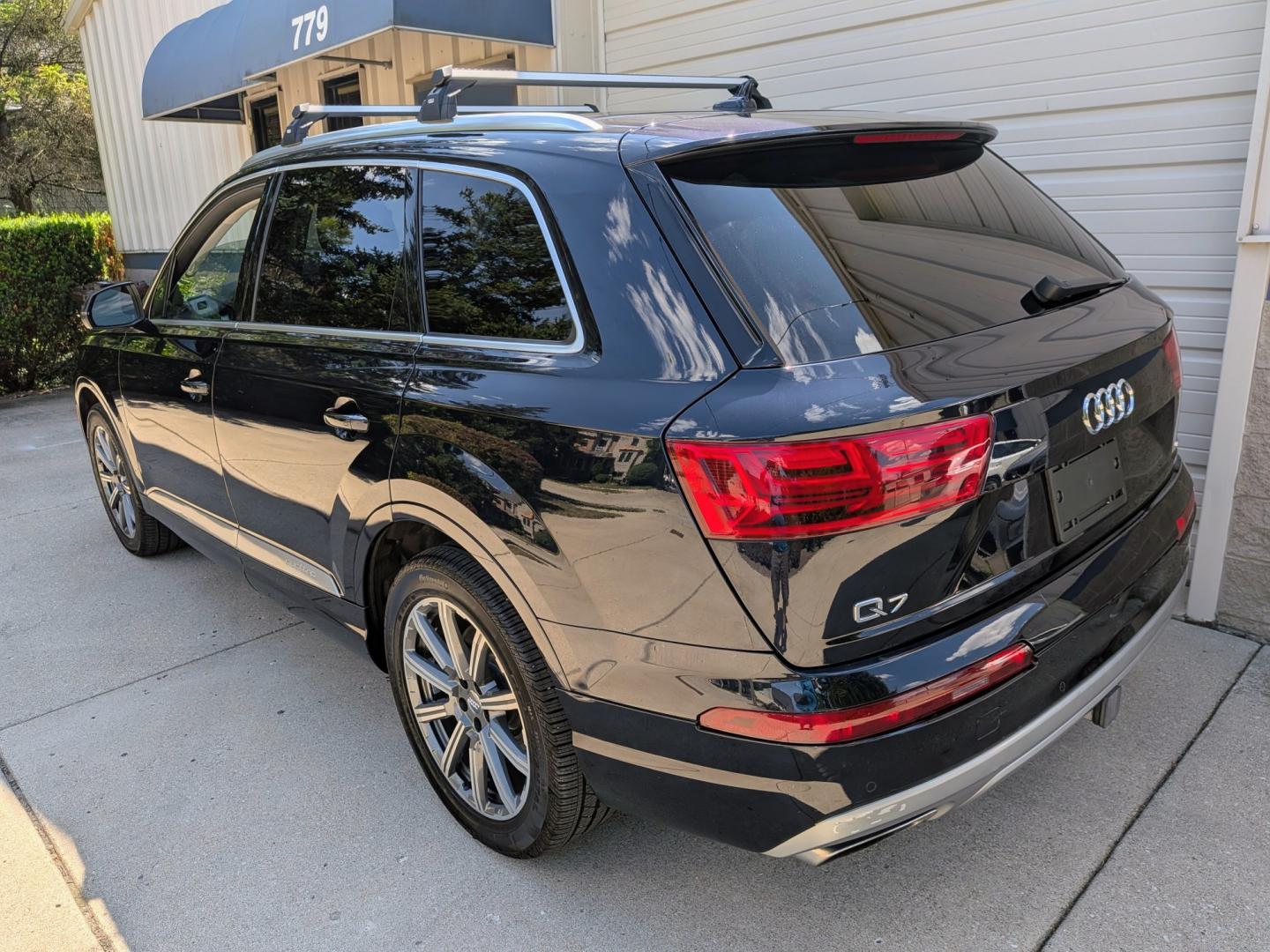 2017 White /Black Leather Audi Q7 2.0 Premium Plus quattro (WA1LHAF73HD) with an 2.0 4 cylinder turbocharged engine, 8A transmission, located at 603 Amelia Street, Plymouth, MI, 48170, (734) 459-5520, 42.378841, -83.464546 - Vehicles shown by appointment - Please call ahead - 734-459-5520, text 734-658-4573 or contact us via our web site at: http://www.selectmotors.com for complete Inventory, Photos, Videos and FREE Carfax Reports. FOR SALE: 2017 Audi Q7 2.0T quattro Tiptronic Price: $16,995 (Doc fee and warranty IN- Photo#2