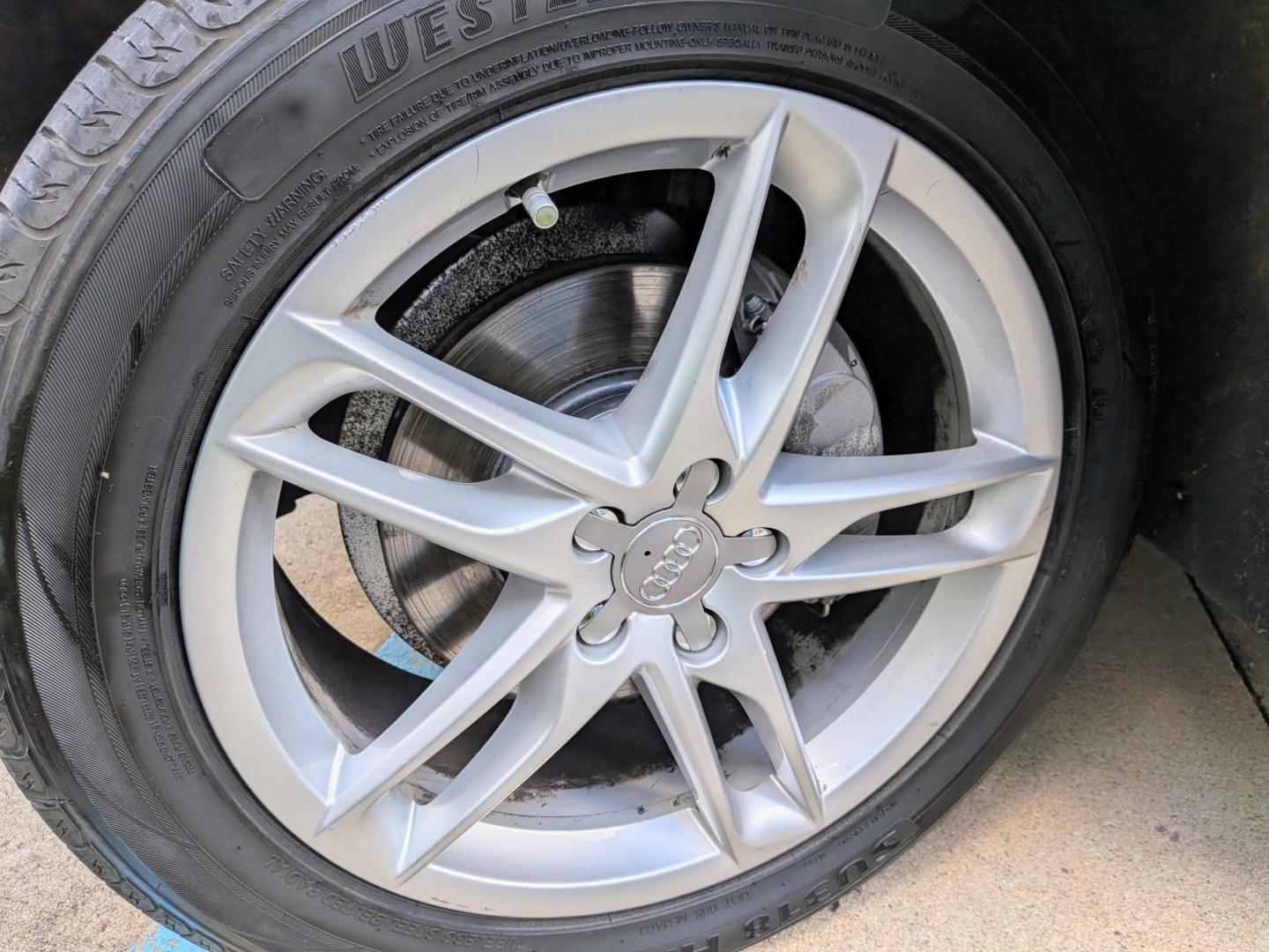 2017 White /Black Leather Audi Q5 2.0T Premium quattro (WA1C2AFP8HA) with an 2.0L L4 DOHC 16V engine, 8A transmission, located at 603 Amelia Street, Plymouth, MI, 48170, (734) 459-5520, 42.378841, -83.464546 - Vehicles shown by appointment - Please call ahead - 734-459-5520, text 734-658-4573 or contact us via our web site at: http://www.selectmotors.com for complete Inventory, Photos, Videos and FREE Carfax Reports. 2017 Audi Q5 2.0T Quattro Premium Price: $10,995 (Warranty & Document fee included!) - Photo#15
