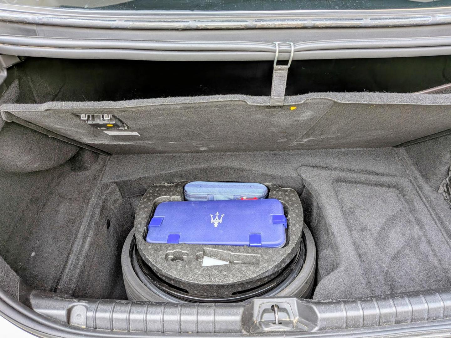 2015 White /Blue & Brown leather Maserati Ghibli Base (ZAM57RTA8F1) with an 3.0L V6 DOHC 24V engine, 8-Speed Automatic transmission, located at 603 Amelia Street, Plymouth, MI, 48170, (734) 459-5520, 42.378841, -83.464546 - Vehicles shown by appointment - Please call ahead - 734-459-5520, text 734-658-4573 or contact us via our web site at: http://www.selectmotors.com for complete Inventory, Photos, Videos and FREE Carfax Reports. 2015 Maserati Ghibli S Q4 Price: $9,995 (Document Fee Included) Mileage: 82,000 mile - Photo#9