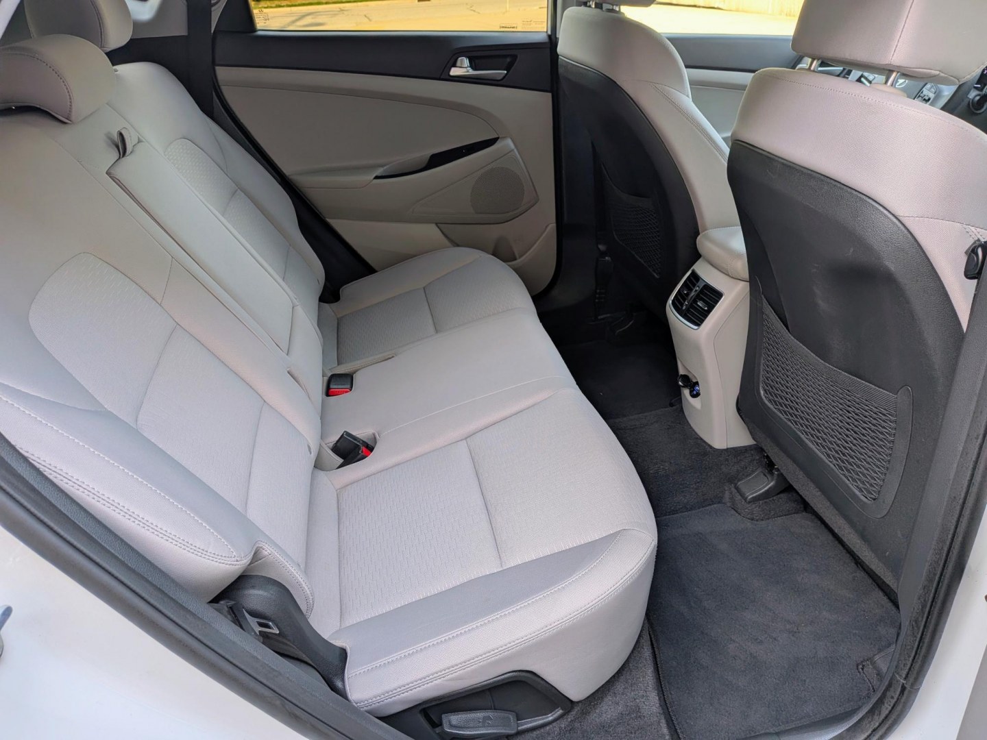 2020 White /Grey Hyundai Tucson Sport AWD (KM8J3CAL3LU) with an 2.4L L4 DOHC 16V engine, 6A transmission, located at 603 Amelia Street, Plymouth, MI, 48170, (734) 459-5520, 42.378841, -83.464546 - Vehicles shown by appointment - Please call ahead - 734-459-5520, text 734-658-4573 or contact us via our web site at: http://www.selectmotors.com for complete Inventory, Photos, Videos and FREE Carfax Reports. 2020 Hyundai Tucson SEL – All-Wheel Drive Price: $13,995 (Warranty and Documentary- Photo#5