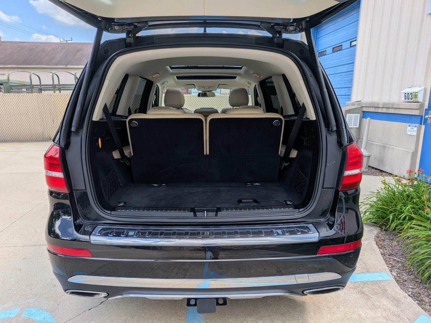 2019 Black /Almond Beige Leather Mercedes-Benz GLS-Class GLS450 4MATIC (4JGDF6EE3KB) with an 3.0L V6 DOHC 24V TURBO DIESEL engine, 7A transmission, located at 603 Amelia Street, Plymouth, MI, 48170, (734) 459-5520, 42.378841, -83.464546 - Vehicles shown by appointment - Please call ahead - 734-459-5520, text 734-658-4573 or contact us via our web site at: http://www.selectmotors.com for complete Inventory, Photos, Videos and FREE Carfax Reports. 2019 Mercedes-Benz GLS 450 4MATIC Price: $23,995 (Warranty & Documentary Fee Included) - Photo#5