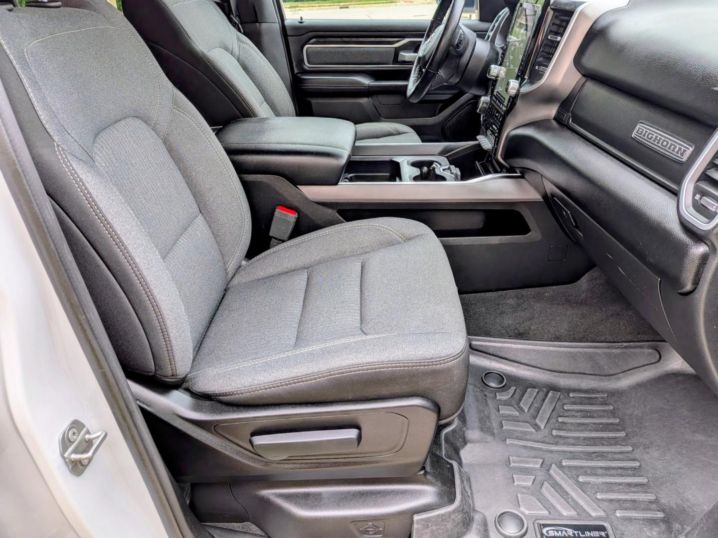 2020 White /Black RAM 1500 Big Horn Crew Cab SWB 4WD (1C6SRFFT8LN) with an 5.7L V8 OHV 16V engine, 8A transmission, located at 603 Amelia Street, Plymouth, MI, 48170, (734) 459-5520, 42.378841, -83.464546 - Vehicles shown by appointment - Please call ahead - 734-459-5520, text 734-658-4573 or contact us via our web site at: http://www.selectmotors.com for complete Inventory, Photos, Videos and FREE Carfax Reports. 2020 RAM 1500 Big Horn Crew Cab 4x4 Looking for a truck that perfectly balances rugg- Photo#6
