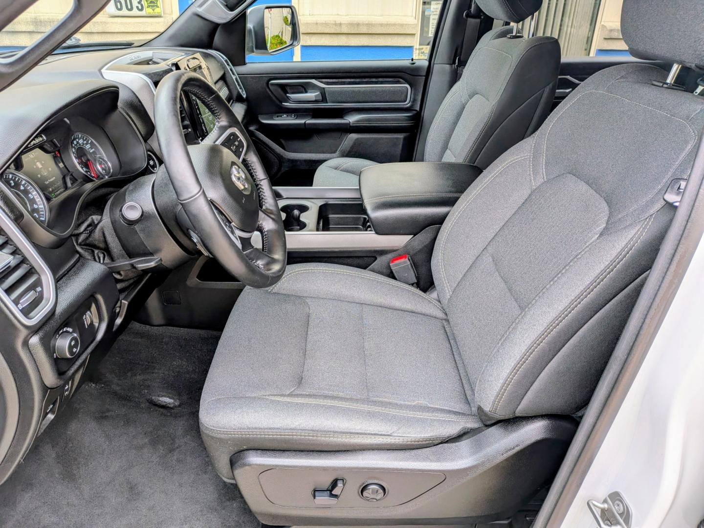 2020 White /Black RAM 1500 Big Horn Crew Cab SWB 4WD (1C6SRFFT8LN) with an 5.7L V8 OHV 16V engine, 8A transmission, located at 603 Amelia Street, Plymouth, MI, 48170, (734) 459-5520, 42.378841, -83.464546 - Vehicles shown by appointment - Please call ahead - 734-459-5520, text 734-658-4573 or contact us via our web site at: http://www.selectmotors.com for complete Inventory, Photos, Videos and FREE Carfax Reports. 2020 RAM 1500 Big Horn Crew Cab 4x4 Looking for a truck that perfectly balances rugg- Photo#4