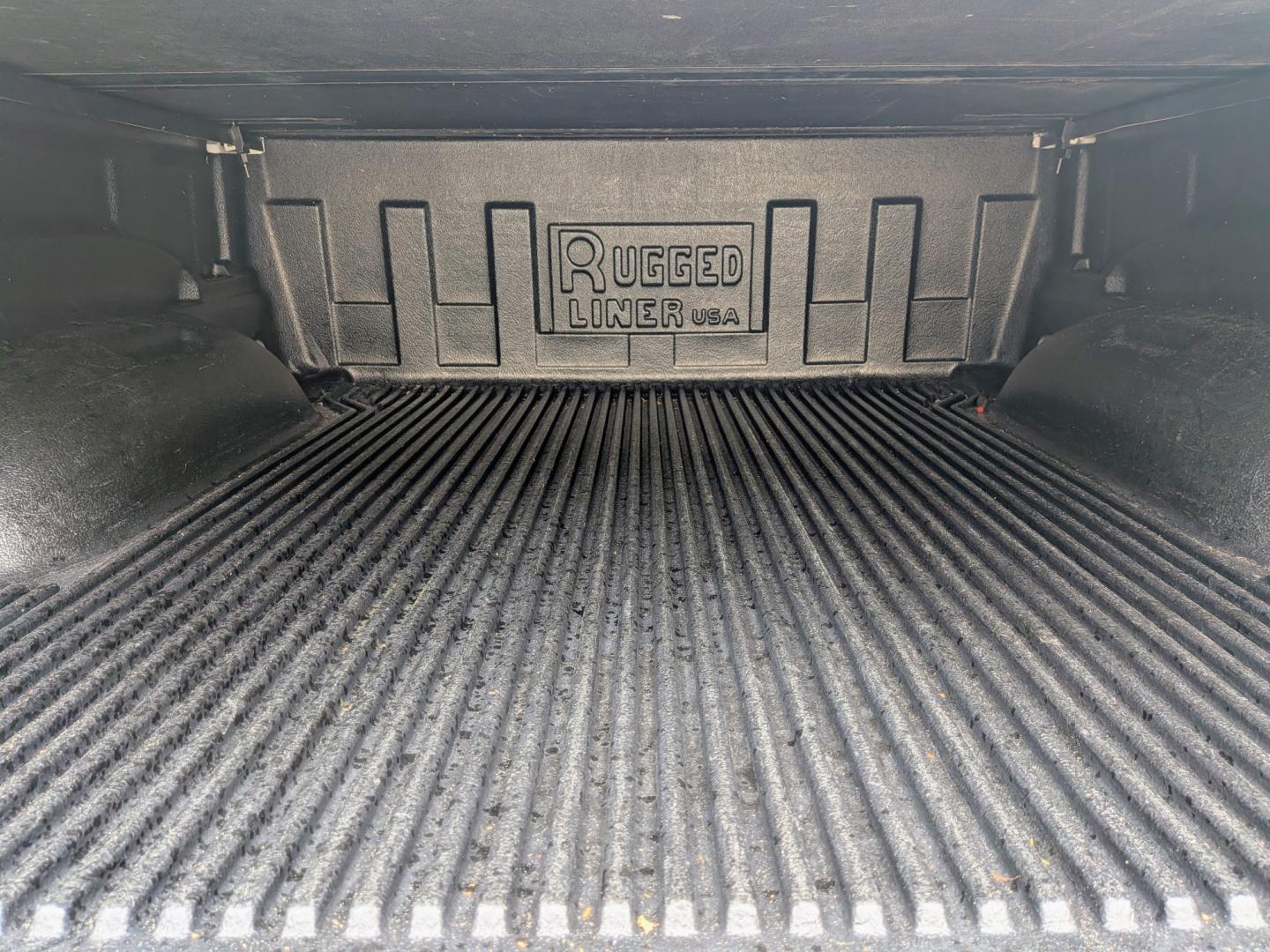 2020 White /Black RAM 1500 Big Horn Crew Cab SWB 4WD (1C6SRFFT8LN) with an 5.7L V8 OHV 16V engine, 8A transmission, located at 603 Amelia Street, Plymouth, MI, 48170, (734) 459-5520, 42.378841, -83.464546 - Vehicles shown by appointment - Please call ahead - 734-459-5520, text 734-658-4573 or contact us via our web site at: http://www.selectmotors.com for complete Inventory, Photos, Videos and FREE Carfax Reports. 2020 RAM 1500 Big Horn Crew Cab 4x4 Looking for a truck that perfectly balances rugg- Photo#10