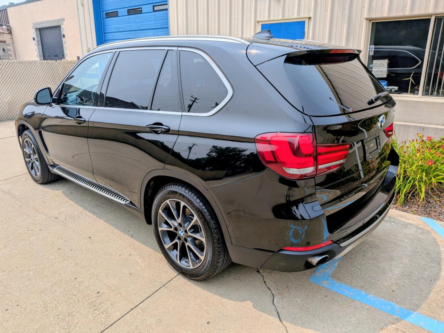 2015 Black /Black leather BMW X5 xDrive35i (5UXKR0C54F0) with an 3.0L L6 DOHC 24V engine, 8-Speed Automatic transmission, located at 603 Amelia Street, Plymouth, MI, 48170, (734) 459-5520, 42.378841, -83.464546 - Vehicles shown by appointment - Please call ahead - 734-459-5520, text 734-658-4573 or contact us via our web site at: http://www.selectmotors.com for complete Inventory, Photos, Videos and FREE Carfax Reports. 2015 BMW X5 xDrive35i Luxury Line — $15,995 Super Clean | Fully Serviced | Warranty- Photo#3