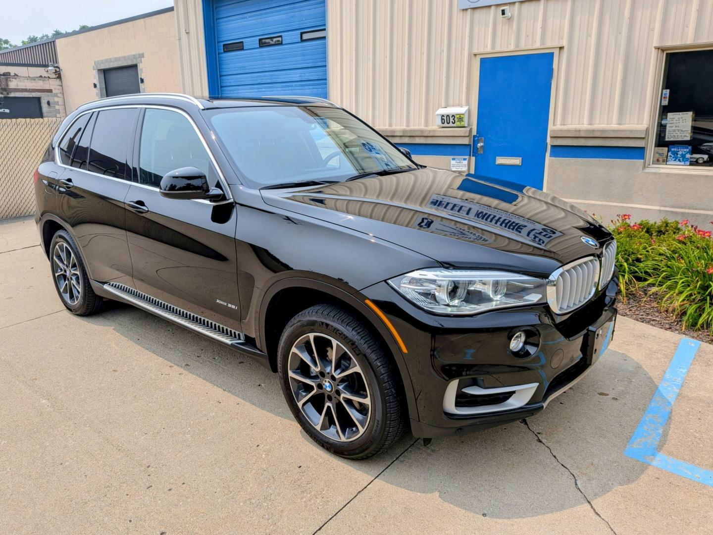 2015 Black /Black leather BMW X5 xDrive35i (5UXKR0C54F0) with an 3.0L L6 DOHC 24V engine, 8-Speed Automatic transmission, located at 603 Amelia Street, Plymouth, MI, 48170, (734) 459-5520, 42.378841, -83.464546 - Vehicles shown by appointment - Please call ahead - 734-459-5520, text 734-658-4573 or contact us via our web site at: http://www.selectmotors.com for complete Inventory, Photos, Videos and FREE Carfax Reports. 2015 BMW X5 xDrive35i Luxury Line — $15,995 Super Clean | Fully Serviced | Warranty- Photo#12