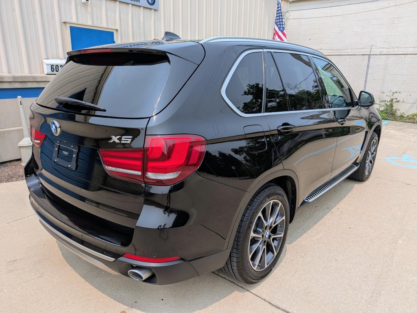 2015 Black /Black leather BMW X5 xDrive35i (5UXKR0C54F0) with an 3.0L L6 DOHC 24V engine, 8-Speed Automatic transmission, located at 603 Amelia Street, Plymouth, MI, 48170, (734) 459-5520, 42.378841, -83.464546 - Vehicles shown by appointment - Please call ahead - 734-459-5520, text 734-658-4573 or contact us via our web site at: http://www.selectmotors.com for complete Inventory, Photos, Videos and FREE Carfax Reports. 2015 BMW X5 xDrive35i Luxury Line — $15,995 Super Clean | Fully Serviced | Warranty- Photo#14