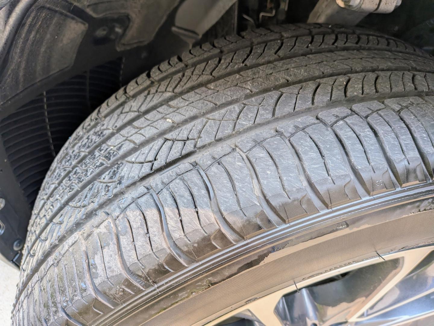 2015 Black /Black leather BMW X5 xDrive35i (5UXKR0C54F0) with an 3.0L L6 DOHC 24V engine, 8-Speed Automatic transmission, located at 603 Amelia Street, Plymouth, MI, 48170, (734) 459-5520, 42.378841, -83.464546 - Vehicles shown by appointment - Please call ahead - 734-459-5520, text 734-658-4573 or contact us via our web site at: http://www.selectmotors.com for complete Inventory, Photos, Videos and FREE Carfax Reports. 2015 BMW X5 xDrive35i Luxury Line — $15,995 Super Clean | Fully Serviced | Warranty- Photo#17