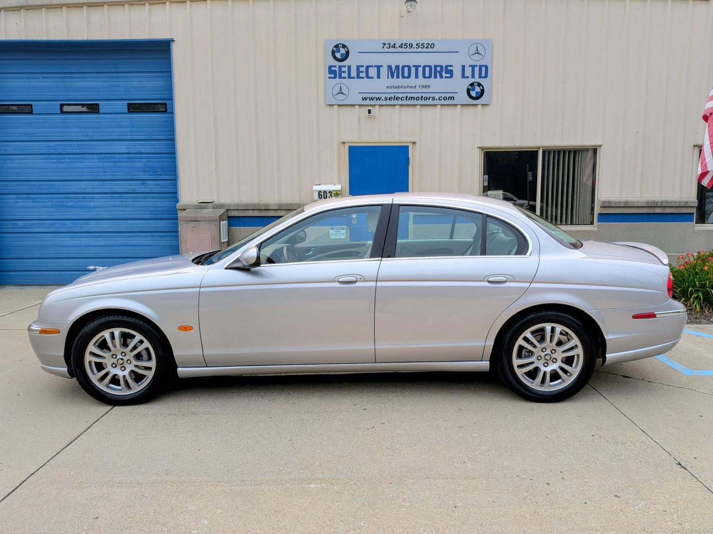2003 Silver Metallic /Ivory Leather Jaguar S-Type 4.2 (SAJEA01U93H) with an 4.2L V8 DOHC 32V engine, 6A OD transmission, located at 603 Amelia Street, Plymouth, MI, 48170, (734) 459-5520, 42.378841, -83.464546 - Vehicles shown by appointment - Please call ahead - 734-459-5520, text 734-658-4573 or contact us via our web site at: http://www.selectmotors.com for complete Inventory, Photos, Videos and FREE Carfax Reports. 2003 Jaguar S-Type 4.2L V8 — Only 67k Miles! An exceptional blend of British luxur- Photo#2