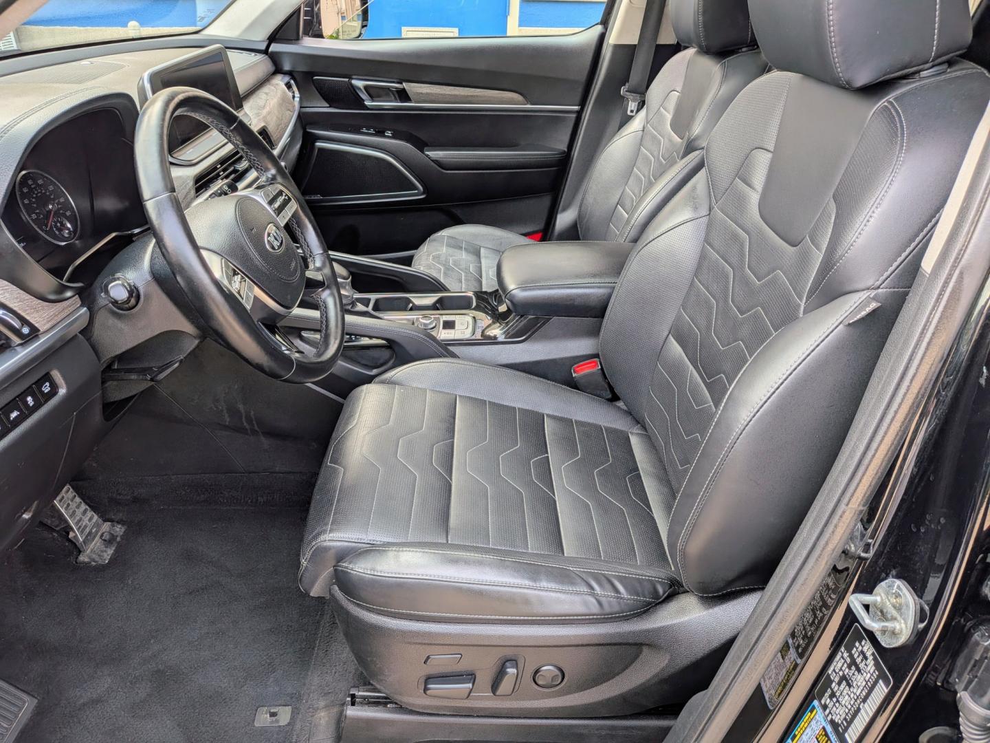 2021 Black /Black leather Kia Telluride SX AWD (5XYP5DHC0MG) with an 3.8L V6 DOHC 24V engine, 8A transmission, located at 603 Amelia Street, Plymouth, MI, 48170, (734) 459-5520, 42.378841, -83.464546 - Vehicles shown by appointment - Please call ahead - 734-459-5520, text 734-658-4573 or contact us via our web site at: http://www.selectmotors.com for complete Inventory, Photos, Videos and FREE Carfax Reports. 2021 Kia Telluride SX V6 AWD (Nightfall & SX Prestige Packages) Price: $21,995 (Doc f- Photo#2