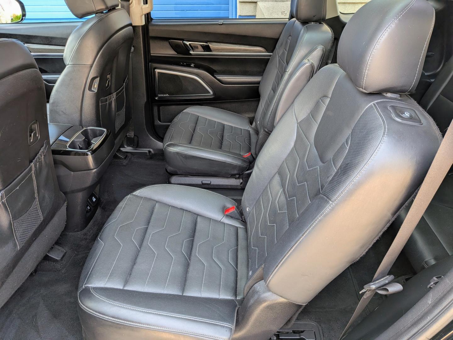 2021 Black /Black leather Kia Telluride SX AWD (5XYP5DHC0MG) with an 3.8L V6 DOHC 24V engine, 8A transmission, located at 603 Amelia Street, Plymouth, MI, 48170, (734) 459-5520, 42.378841, -83.464546 - Vehicles shown by appointment - Please call ahead - 734-459-5520, text 734-658-4573 or contact us via our web site at: http://www.selectmotors.com for complete Inventory, Photos, Videos and FREE Carfax Reports. 2021 Kia Telluride SX V6 AWD (Nightfall & SX Prestige Packages) Price: $21,995 (Doc f- Photo#4