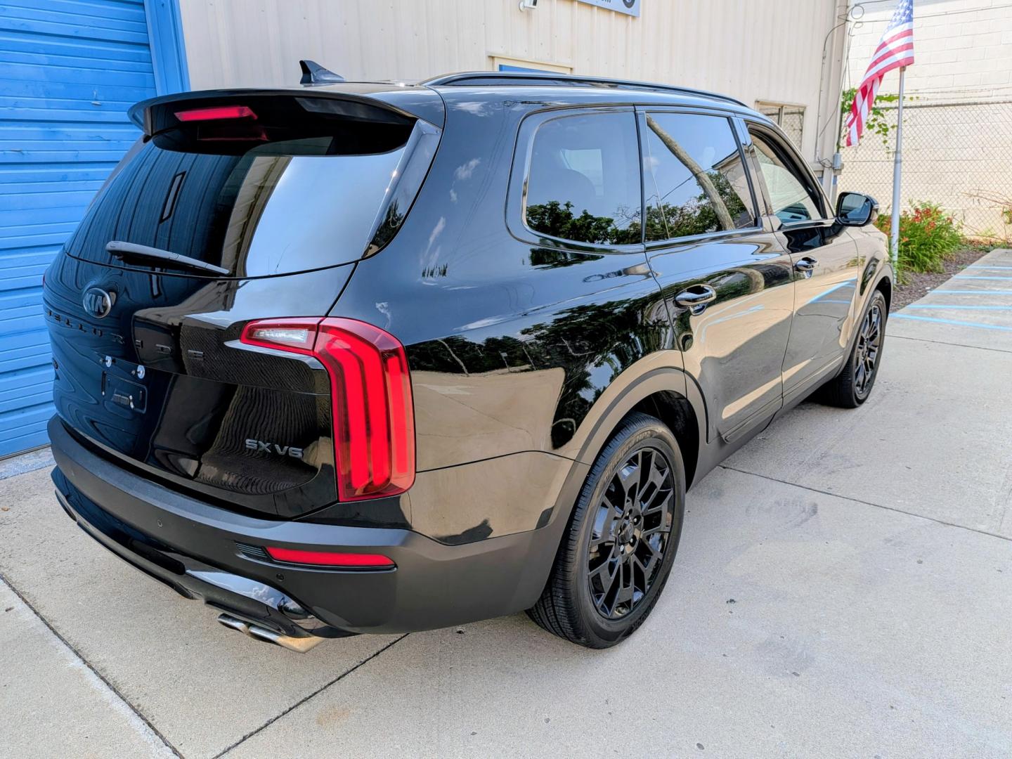 2021 Black /Black leather Kia Telluride SX AWD (5XYP5DHC0MG) with an 3.8L V6 DOHC 24V engine, 8A transmission, located at 603 Amelia Street, Plymouth, MI, 48170, (734) 459-5520, 42.378841, -83.464546 - Vehicles shown by appointment - Please call ahead - 734-459-5520, text 734-658-4573 or contact us via our web site at: http://www.selectmotors.com for complete Inventory, Photos, Videos and FREE Carfax Reports. 2021 Kia Telluride SX V6 AWD (Nightfall & SX Prestige Packages) Price: $21,995 (Doc f- Photo#12