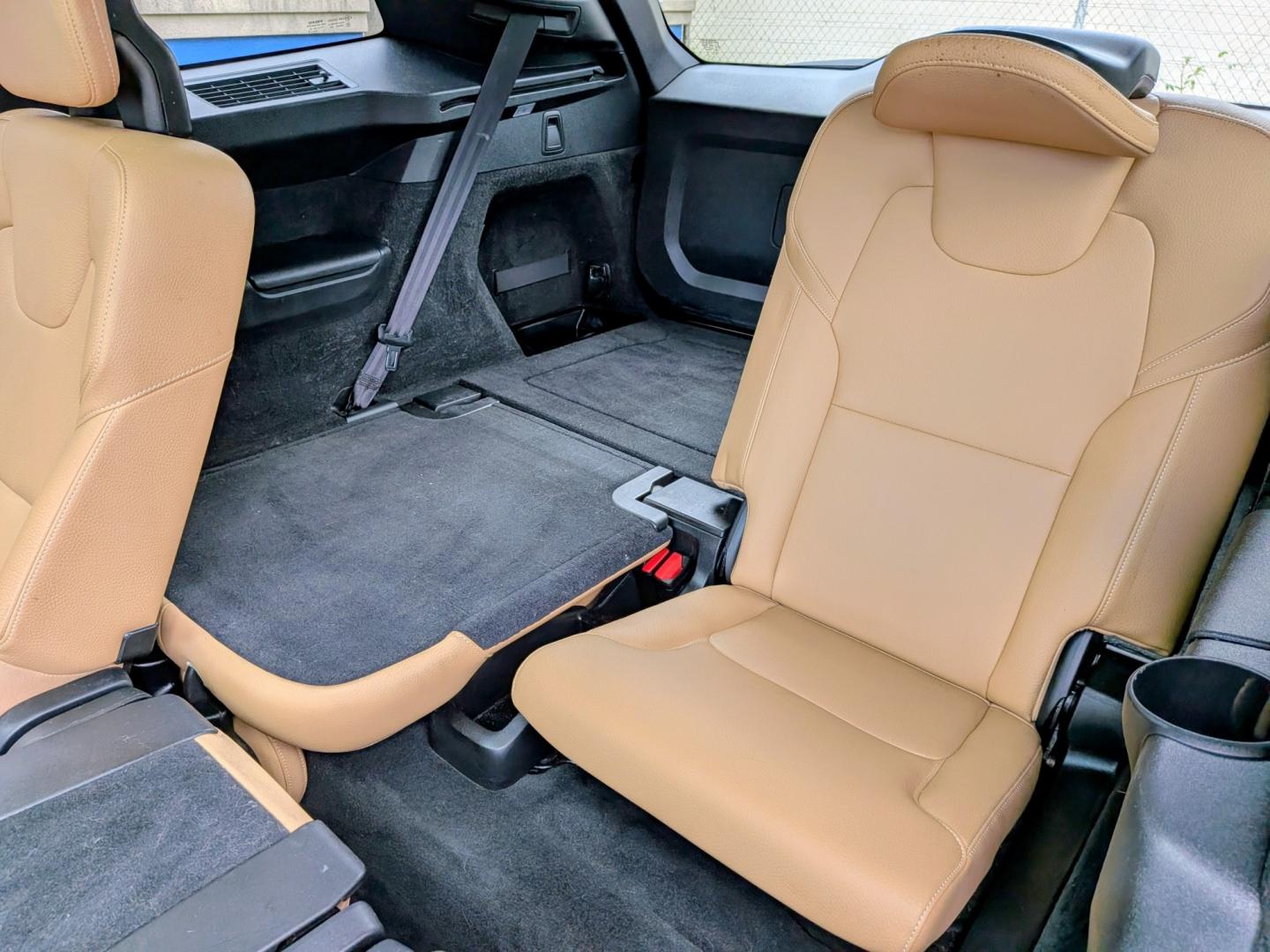 2016 Black /Amber leather Volvo XC90 T6 Momentum (YV4A22PK3G1) with an 2.0L L4 DOHC 16V engine, 8A transmission, located at 603 Amelia Street, Plymouth, MI, 48170, (734) 459-5520, 42.378841, -83.464546 - Vehicles shown by appointment - Please call ahead - 734-459-5520, text 734-658-4573 or contact us via our web site at: http://www.selectmotors.com for complete Inventory, Photos, Videos and FREE Carfax Reports. 2016 Volvo XC90 T6 AWD Momentum Price: $13,995 (Warranty & Document Fee Included!)- Photo#6