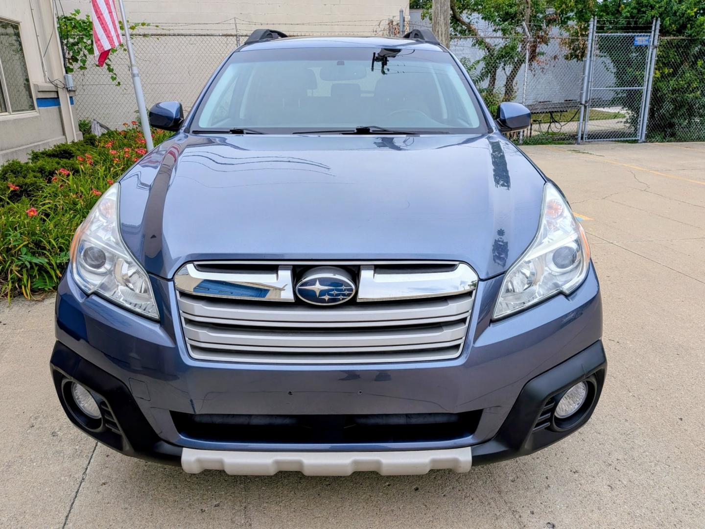 2013 Twilight Blue Metallic /Off-Black Leather Subaru Outback 2.5i Limited (4S4BRCKC1D3) with an 2.5L H4 DOHC 16V engine, Automatic transmission, located at 603 Amelia Street, Plymouth, MI, 48170, (734) 459-5520, 42.378841, -83.464546 - Vehicles shown by appointment - Please call ahead - 734-459-5520, text 734-658-4573 or contact us via our web site at: http://www.selectmotors.com for complete Inventory, Photos, Videos and FREE Carfax Reports. 2013 Subaru Outback 2.5i Limited AWD Price: $10,995 Mileage: 70,000 miles Inclu- Photo#1