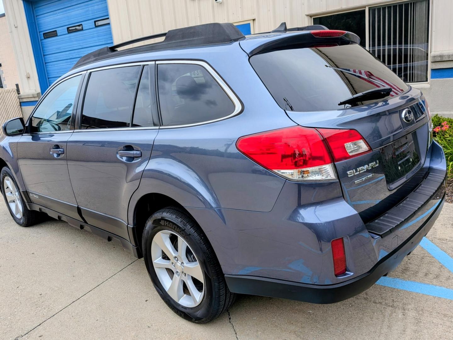 2013 Twilight Blue Metallic /Off-Black Leather Subaru Outback 2.5i Limited (4S4BRCKC1D3) with an 2.5L H4 DOHC 16V engine, Automatic transmission, located at 603 Amelia Street, Plymouth, MI, 48170, (734) 459-5520, 42.378841, -83.464546 - Vehicles shown by appointment - Please call ahead - 734-459-5520, text 734-658-4573 or contact us via our web site at: http://www.selectmotors.com for complete Inventory, Photos, Videos and FREE Carfax Reports. 2013 Subaru Outback 2.5i Limited AWD Price: $10,995 Mileage: 70,000 miles Inclu- Photo#3