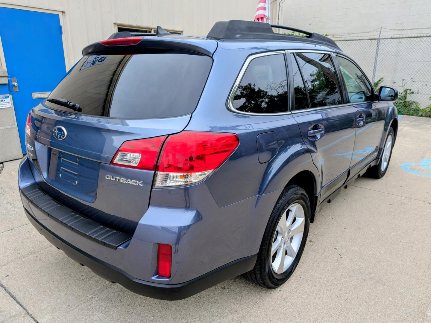2013 Twilight Blue Metallic /Off-Black Leather Subaru Outback 2.5i Limited (4S4BRCKC1D3) with an 2.5L H4 DOHC 16V engine, Automatic transmission, located at 603 Amelia Street, Plymouth, MI, 48170, (734) 459-5520, 42.378841, -83.464546 - Vehicles shown by appointment - Please call ahead - 734-459-5520, text 734-658-4573 or contact us via our web site at: http://www.selectmotors.com for complete Inventory, Photos, Videos and FREE Carfax Reports. 2013 Subaru Outback 2.5i Limited AWD Price: $10,995 Mileage: 70,000 miles Inclu- Photo#13