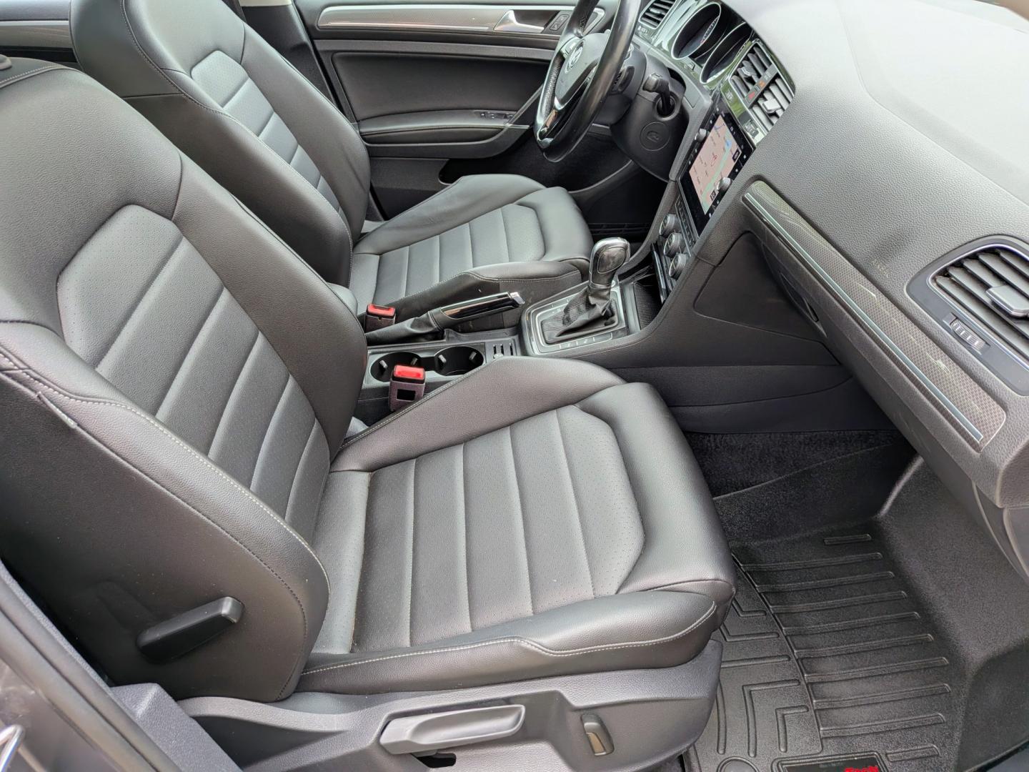 2019 Platinum Grey Metallic /Black Volkswagen Golf Alltrack TSI SE 6A (3VWH17AU4KM) with an 1.8L L4 DOHC 16V engine, 6A transmission, located at 603 Amelia Street, Plymouth, MI, 48170, (734) 459-5520, 42.378841, -83.464546 - Vehicles shown by appointment - Please call ahead - 734-459-5520, text 734-658-4573 or contact us via our web site at: http://www.selectmotors.com for complete Inventory, Photos, Videos and FREE Carfax Reports. 2019 Volkswagen Golf Alltrack SEL 4Motion Top-of-the-Line All-Wheel-Drive Wagon Pr- Photo#8