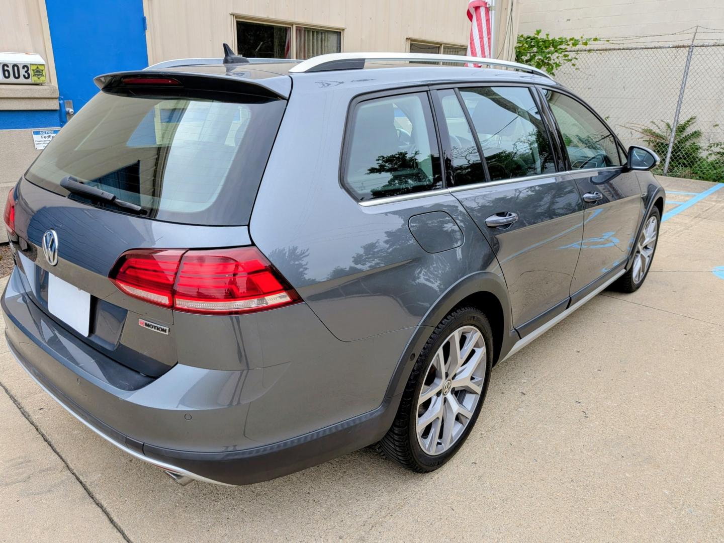 2019 Platinum Grey Metallic /Black Volkswagen Golf Alltrack TSI SE 6A (3VWH17AU4KM) with an 1.8L L4 DOHC 16V engine, 6A transmission, located at 603 Amelia Street, Plymouth, MI, 48170, (734) 459-5520, 42.378841, -83.464546 - Vehicles shown by appointment - Please call ahead - 734-459-5520, text 734-658-4573 or contact us via our web site at: http://www.selectmotors.com for complete Inventory, Photos, Videos and FREE Carfax Reports. 2019 Volkswagen Golf Alltrack SEL 4Motion Top-of-the-Line All-Wheel-Drive Wagon Pr- Photo#12