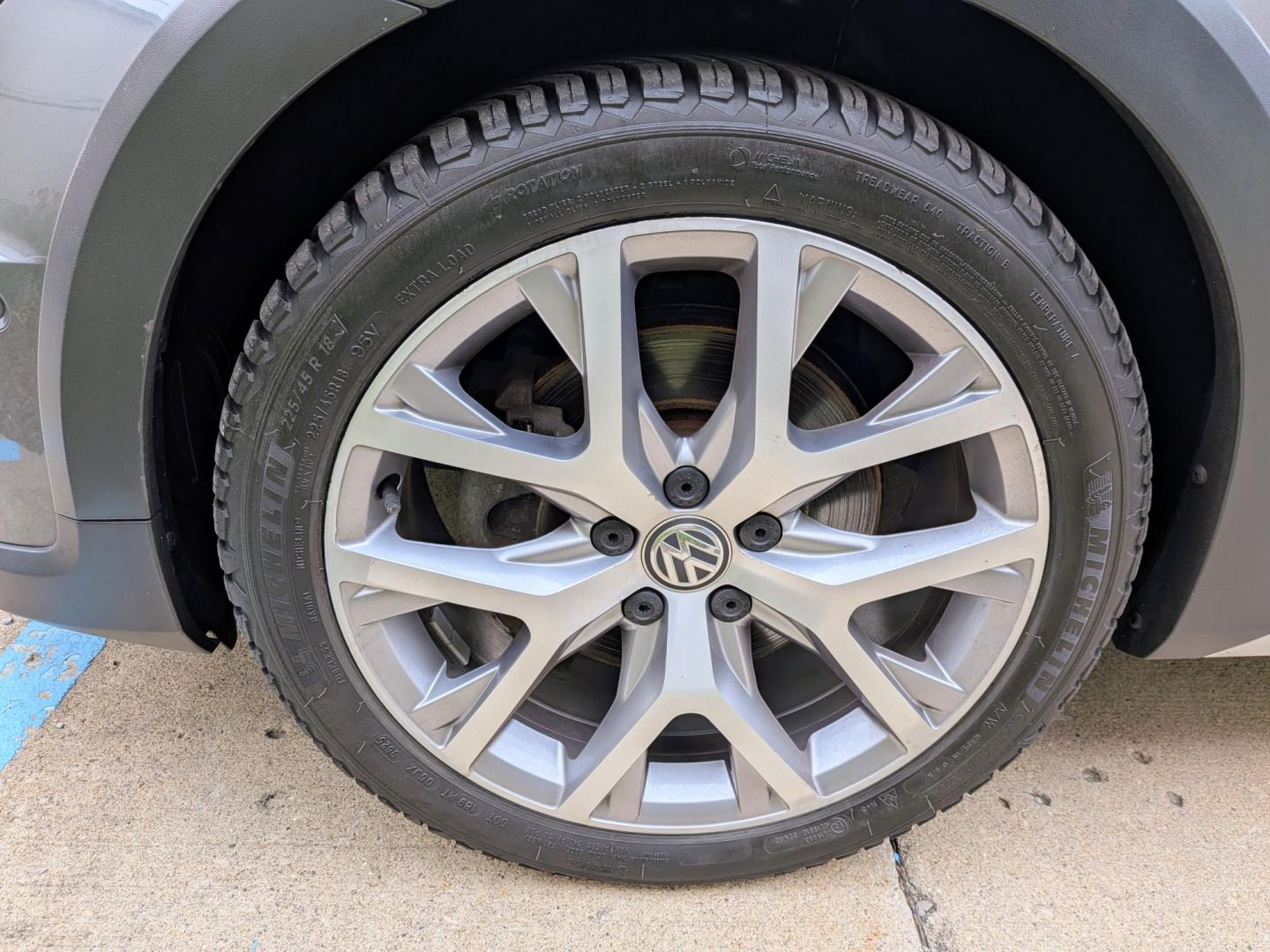 2019 Platinum Grey Metallic /Black Volkswagen Golf Alltrack TSI SE 6A (3VWH17AU4KM) with an 1.8L L4 DOHC 16V engine, 6A transmission, located at 603 Amelia Street, Plymouth, MI, 48170, (734) 459-5520, 42.378841, -83.464546 - Vehicles shown by appointment - Please call ahead - 734-459-5520, text 734-658-4573 or contact us via our web site at: http://www.selectmotors.com for complete Inventory, Photos, Videos and FREE Carfax Reports. 2019 Volkswagen Golf Alltrack SEL 4Motion Top-of-the-Line All-Wheel-Drive Wagon Pr- Photo#14