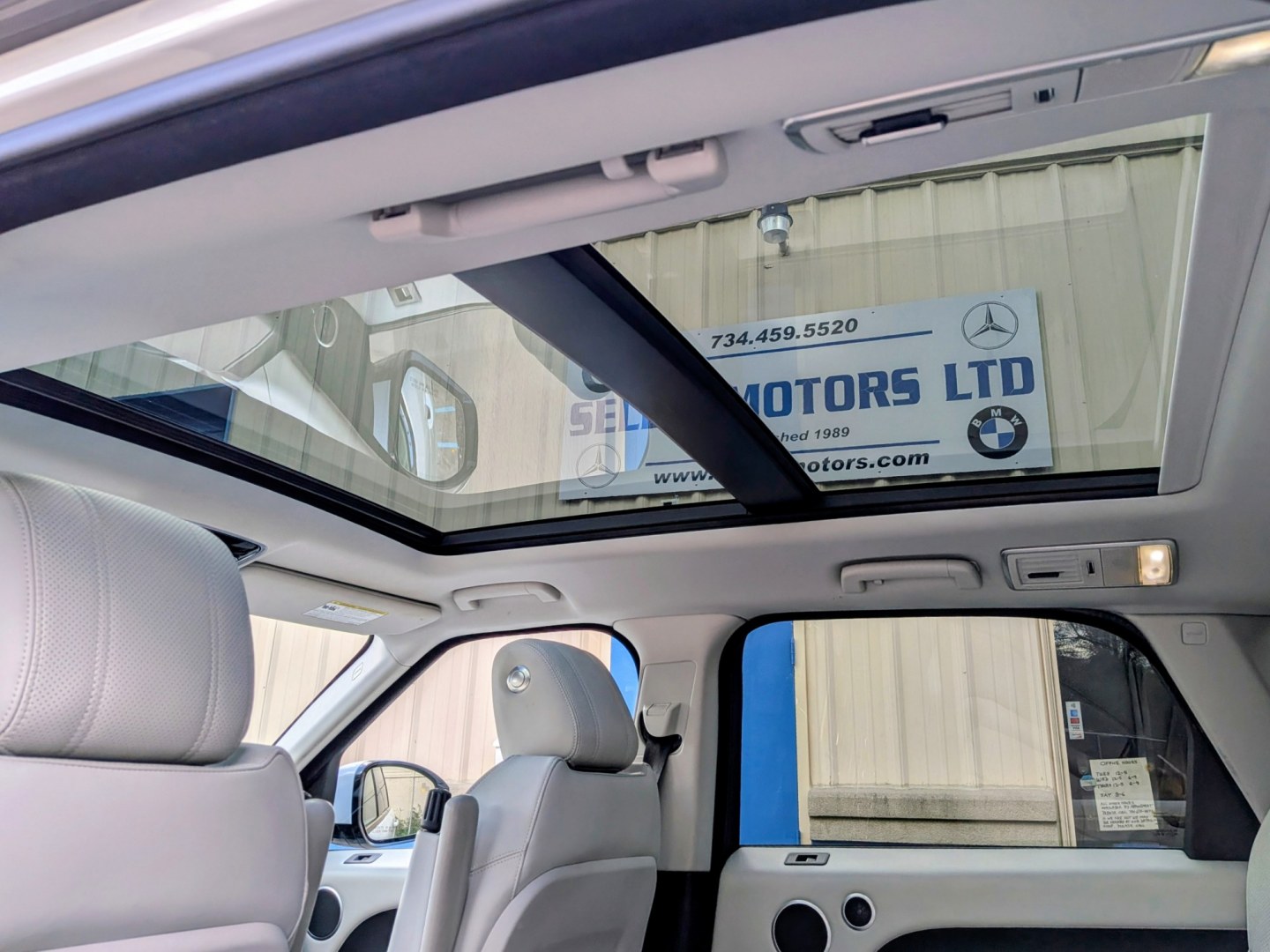 2015 White /Ivory/Ebony Leather Land Rover Range Rover Sport SE (SALWR2VF4FA) with an 3.0L V6 24V DOHC SUPERCHARGED engine, 8A transmission, located at 603 Amelia Street, Plymouth, MI, 48170, (734) 459-5520, 42.378841, -83.464546 - 2015 Land Rover Range Rover Sport 4WD HSE Price: $13,995 (Includes Dealer Doc Fee & Warranty) Mileage: 103,000 miles Vehicle Highlights: Ownership: 1-Owner vehicle, originally from Oklahoma (rust-free underside) Condition: Extra clean inside and out, meticulously maintained Exterior:- Photo#6