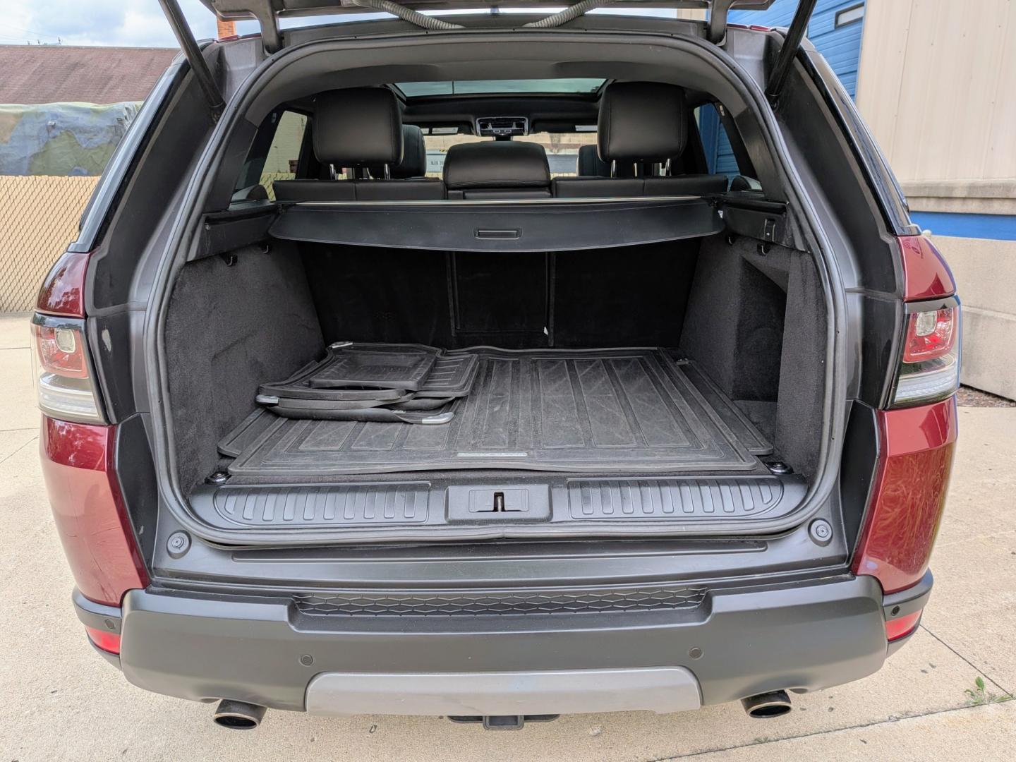 2016 Montalcino Red /Black Oxford Leather Land Rover Range Rover Sport HSE (SALWR2VF7GA) with an 3.0L V6 24V DOHC SUPERCHARGED engine, 8A transmission, located at 603 Amelia Street, Plymouth, MI, 48170, (734) 459-5520, 42.378841, -83.464546 - Vehicles shown by appointment - Please call ahead - 734-459-5520, text 734-658-4573 or contact us via our web site at: http://www.selectmotors.com for complete Inventory, Photos, Videos and FREE Carfax Reports. Link to original window sticker: https://monroneylabels.com/cars/16873621-2016-land-ro- Photo#8
