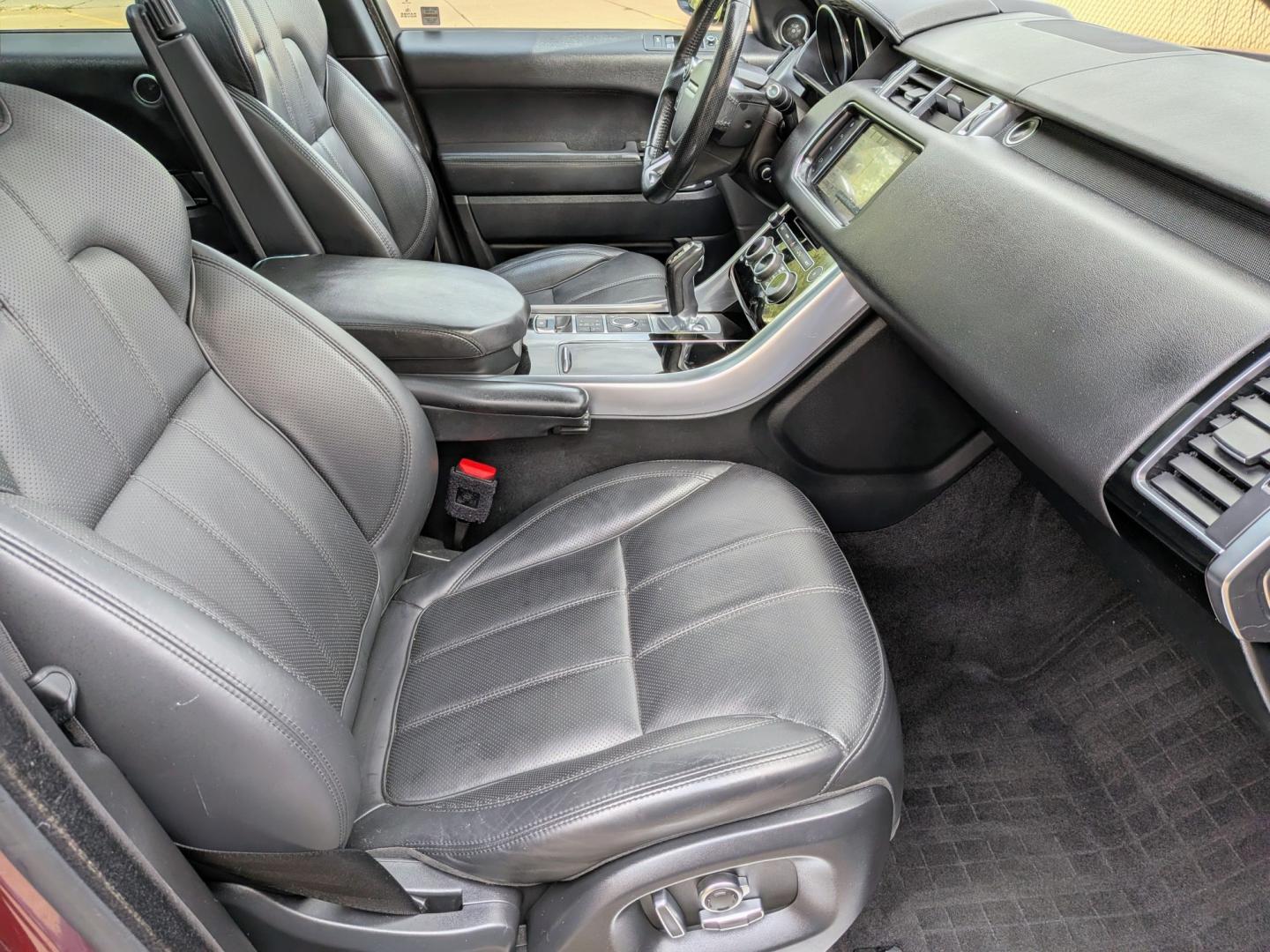 2016 Montalcino Red /Black Oxford Leather Land Rover Range Rover Sport HSE (SALWR2VF7GA) with an 3.0L V6 24V DOHC SUPERCHARGED engine, 8A transmission, located at 603 Amelia Street, Plymouth, MI, 48170, (734) 459-5520, 42.378841, -83.464546 - Vehicles shown by appointment - Please call ahead - 734-459-5520, text 734-658-4573 or contact us via our web site at: http://www.selectmotors.com for complete Inventory, Photos, Videos and FREE Carfax Reports. Link to original window sticker: https://monroneylabels.com/cars/16873621-2016-land-ro- Photo#9