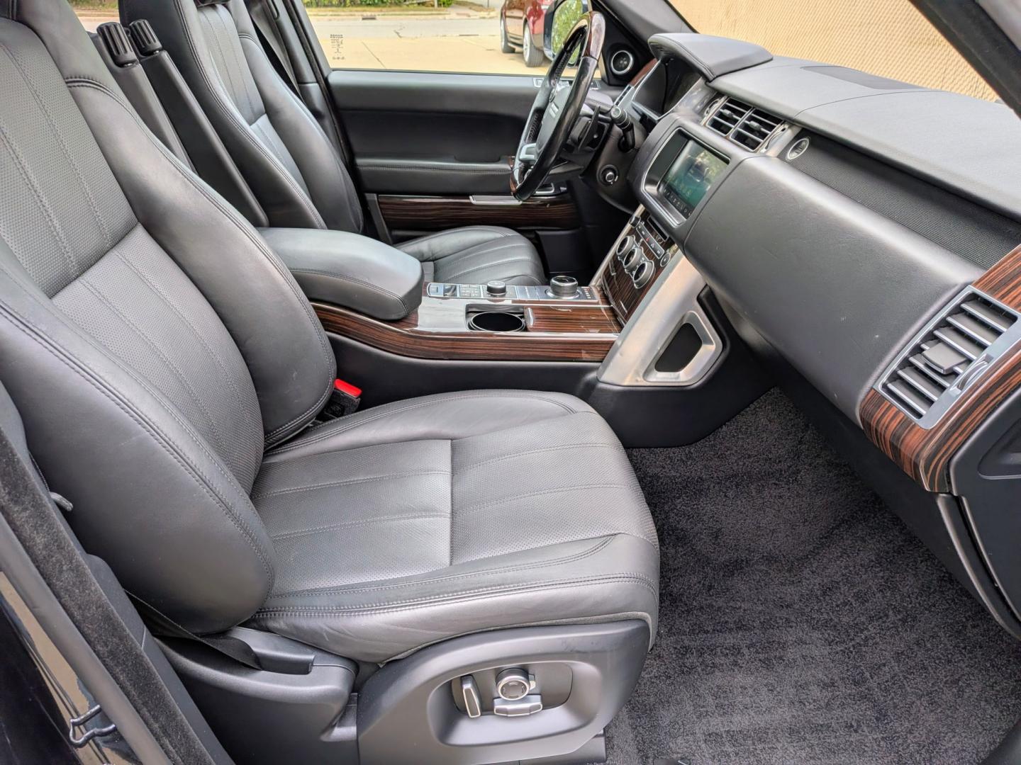 2017 Black /Ebony Land Rover Range Rover HSE (SALGS2FKXHA) with an 3.0L V6 DOHC 24V SUPERCHARGED engine, 8A transmission, located at 603 Amelia Street, Plymouth, MI, 48170, (734) 459-5520, 42.378841, -83.464546- Photo#8